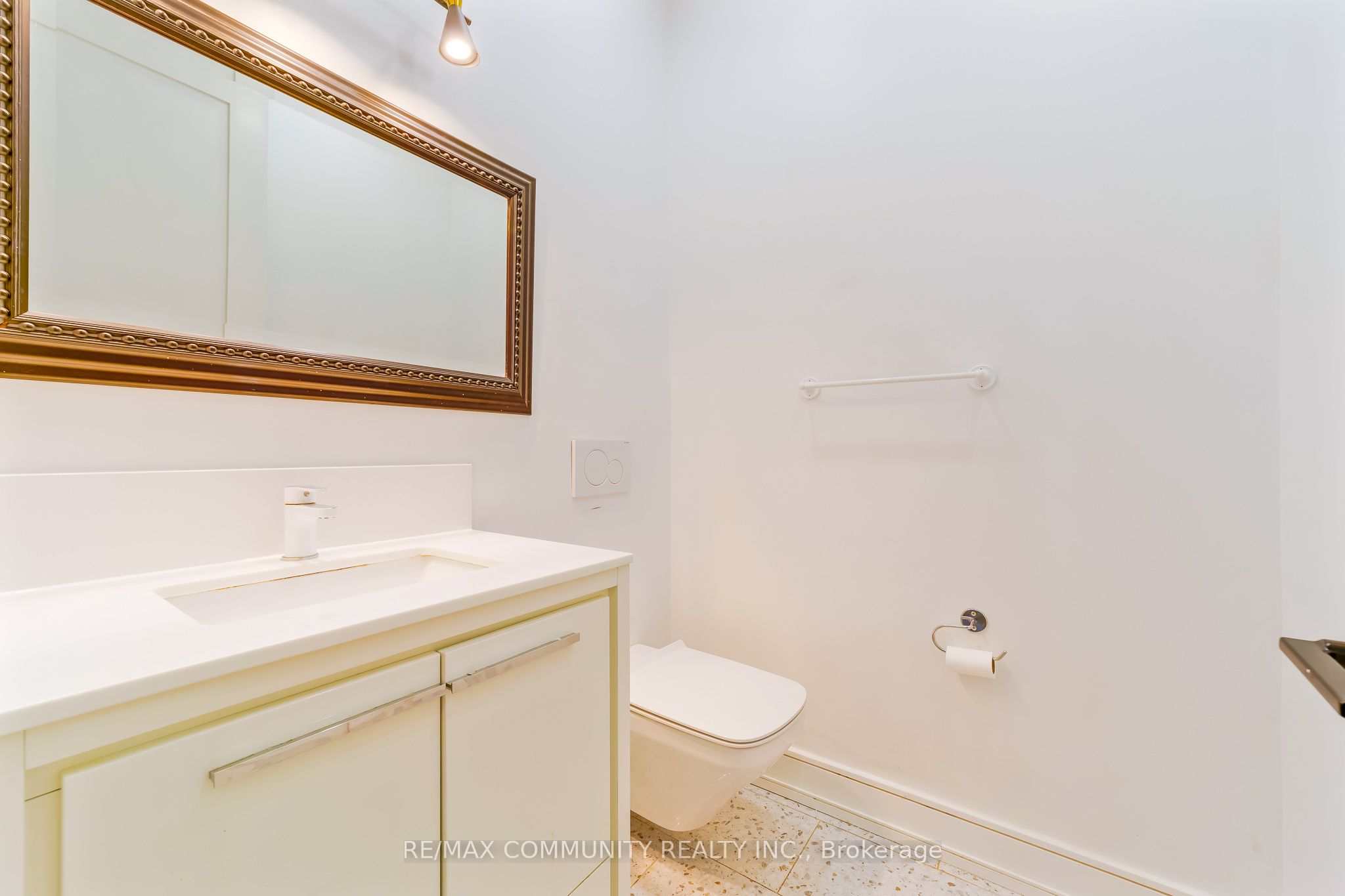 856 Kennedy Road Property Photo 15
