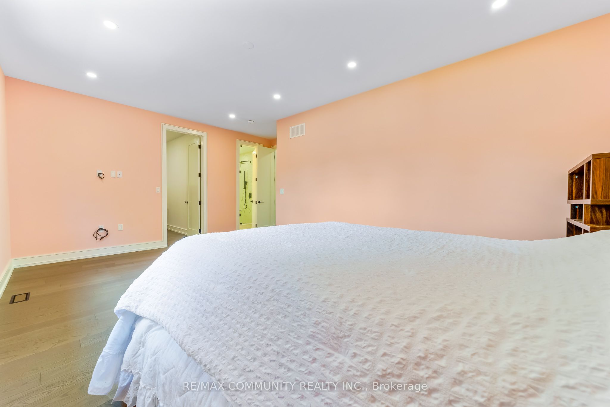 856 Kennedy Road Property Photo 20