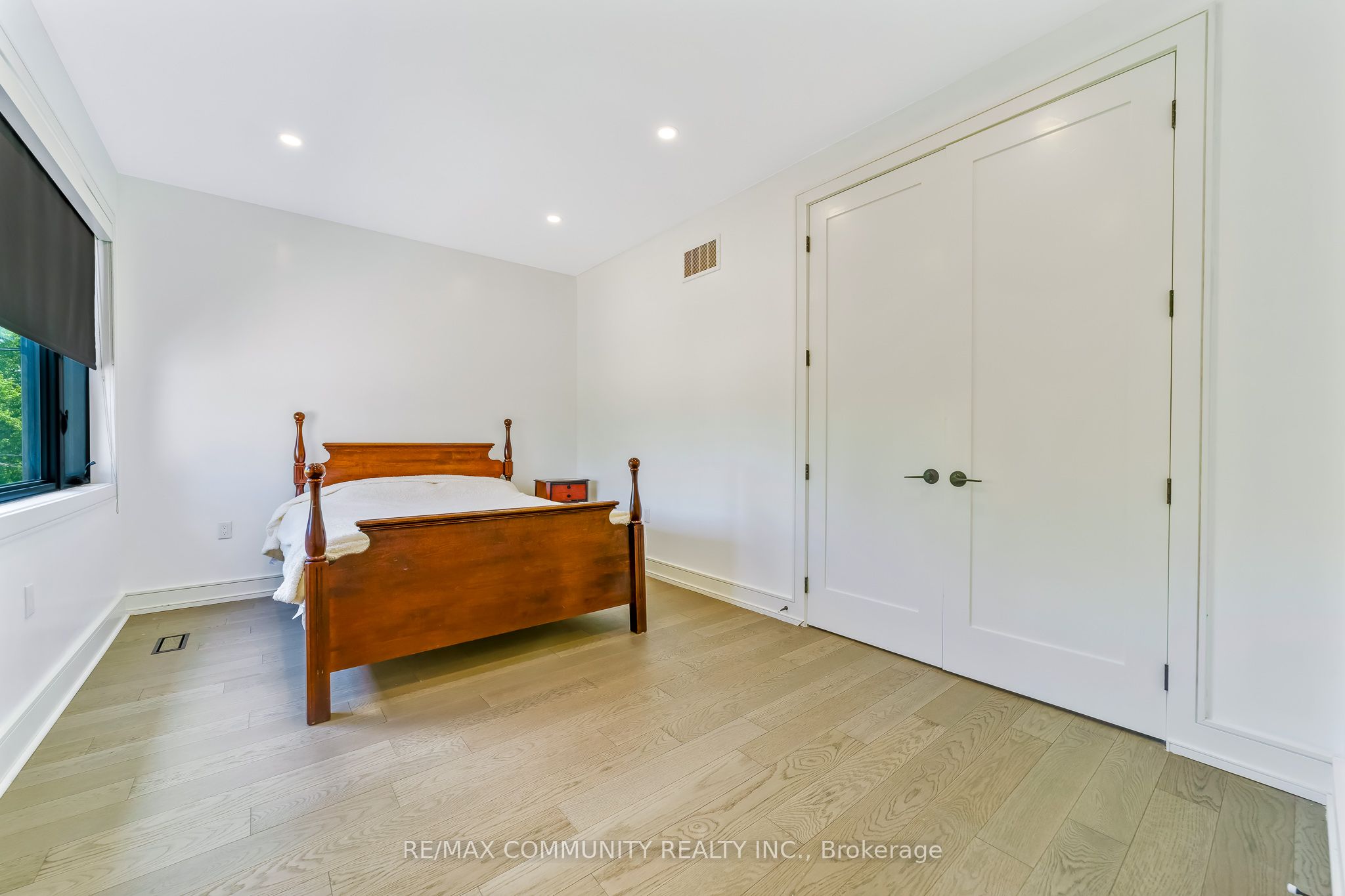 856 Kennedy Road Property Photo 24