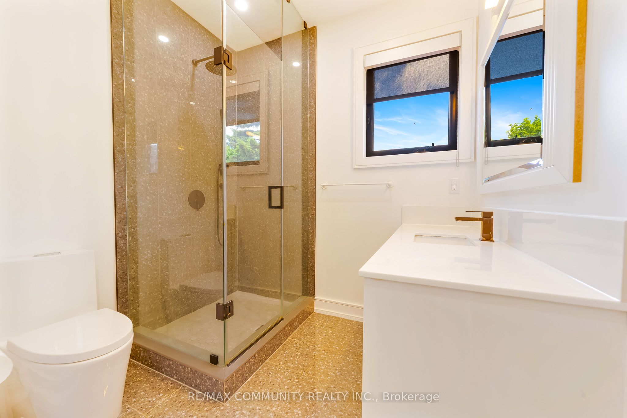 856 Kennedy Road Property Photo 32