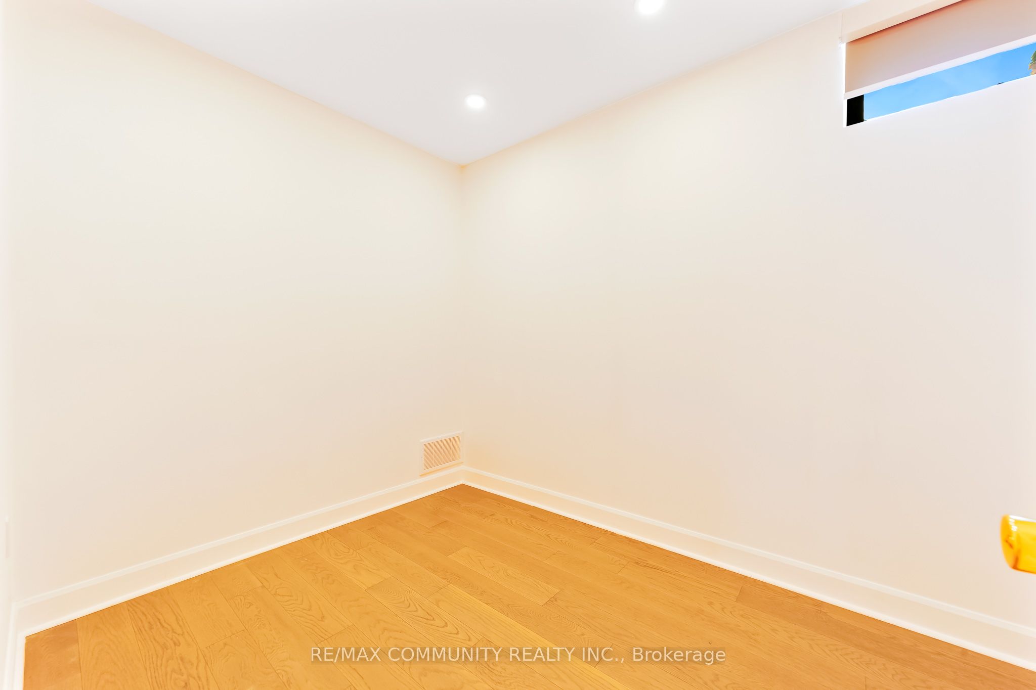 856 Kennedy Road Property Photo 40