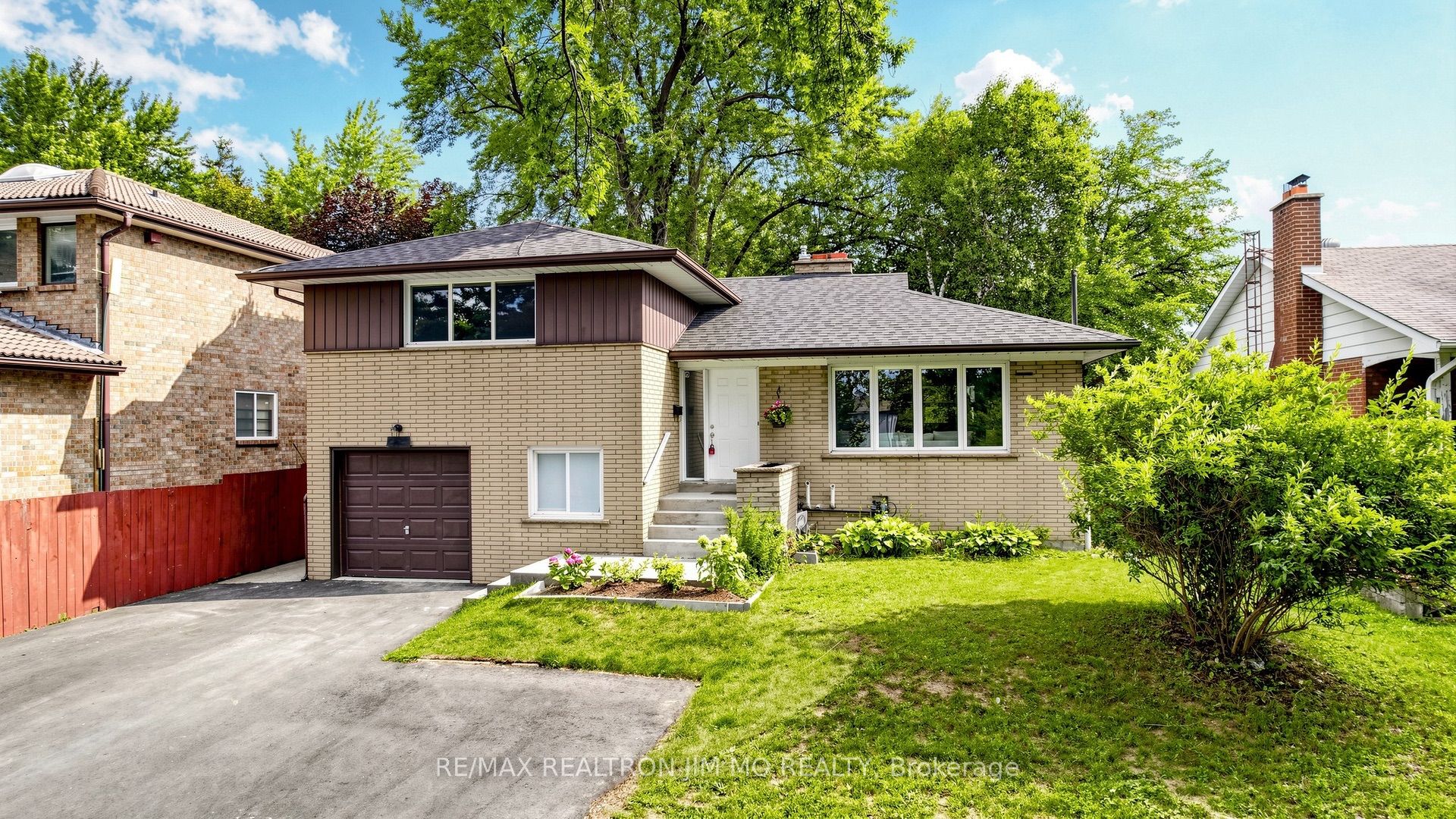 2571 Kennedy Road Property Photo 1