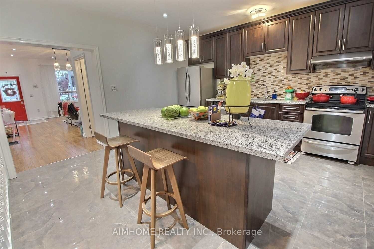966 Dundas Street E Property Photo 1
