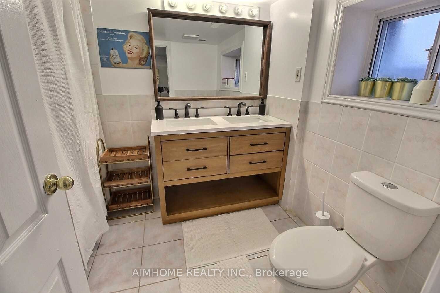 966 Dundas Street E Property Photo 8