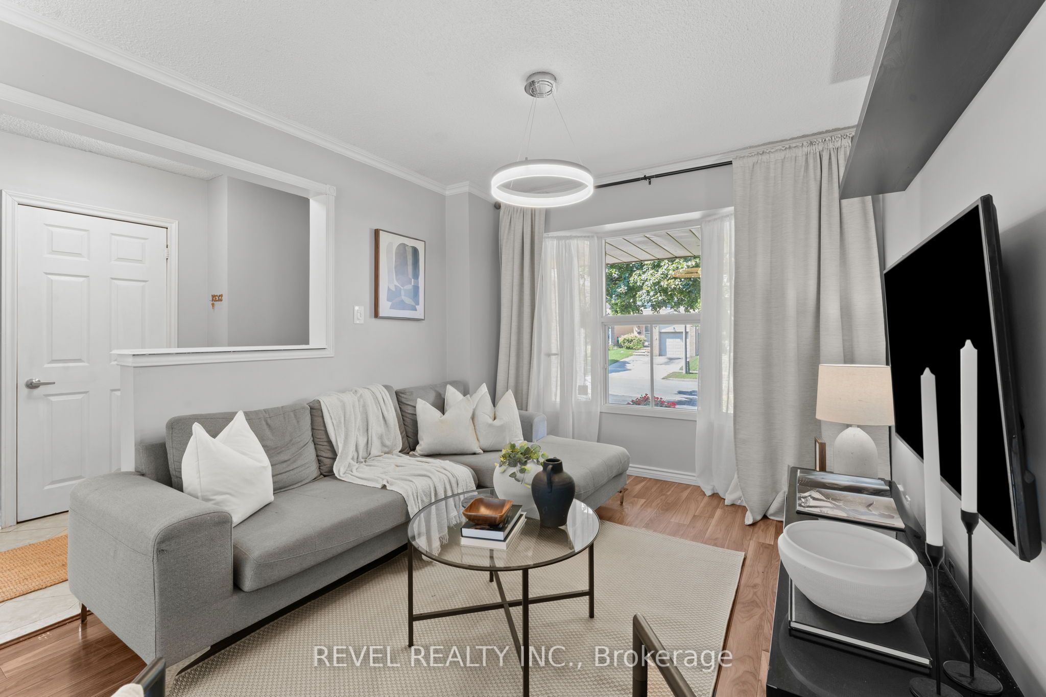 18 Longstaff Drive Property Photo 8