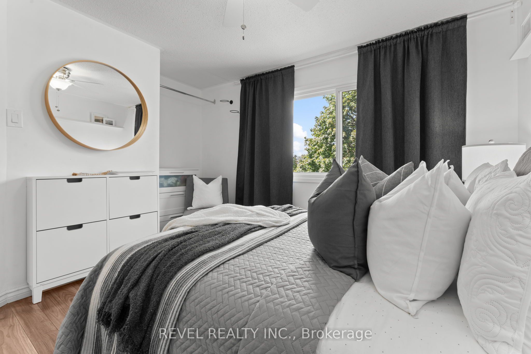18 Longstaff Drive Property Photo 14