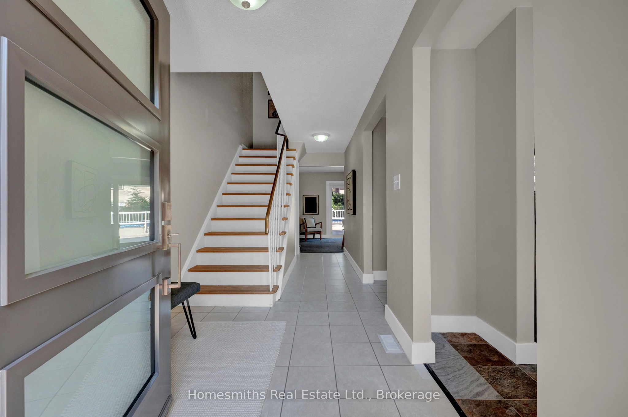 44 Loscombe Drive Property Photo 2
