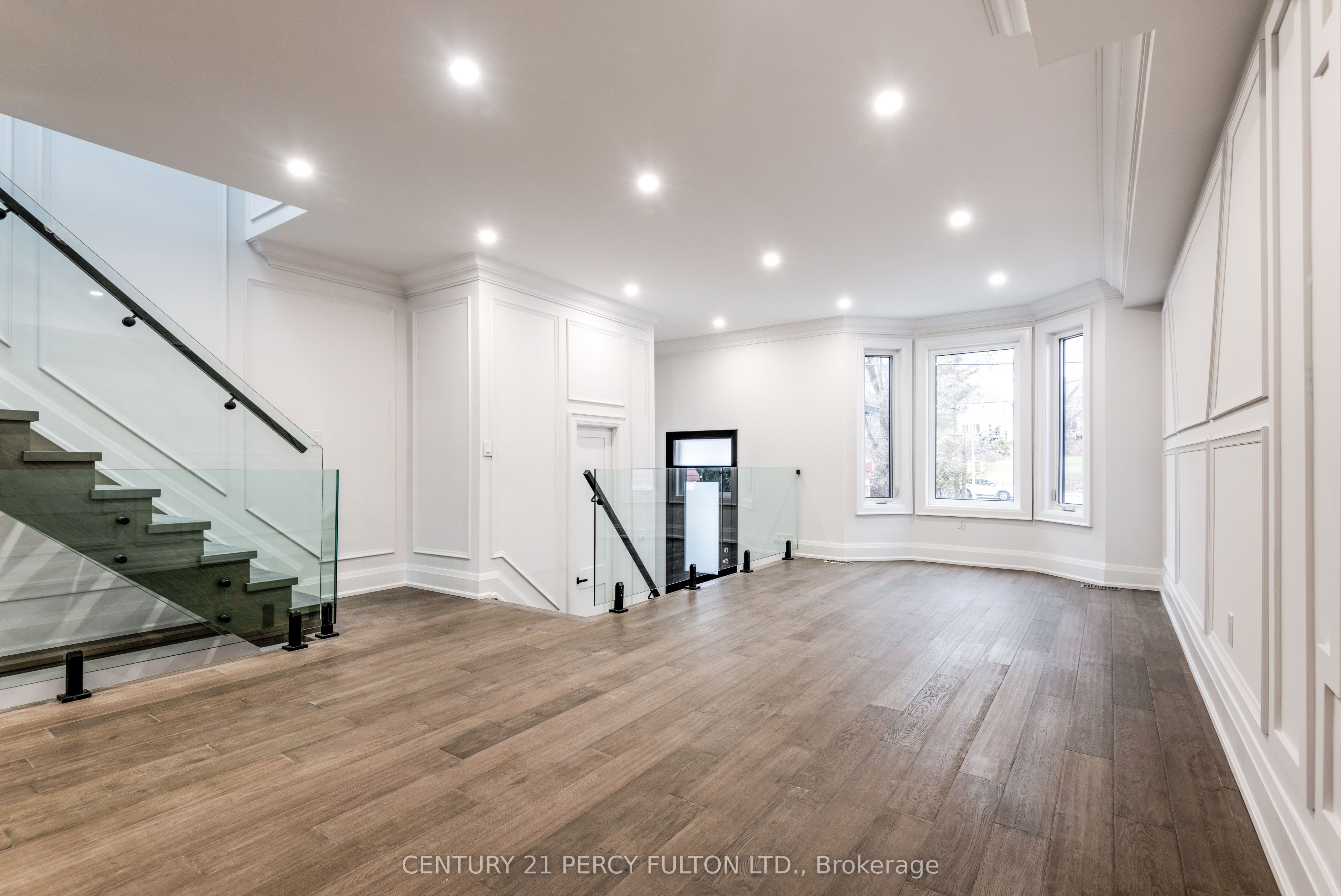 195 Danforth Road Property Photo 5
