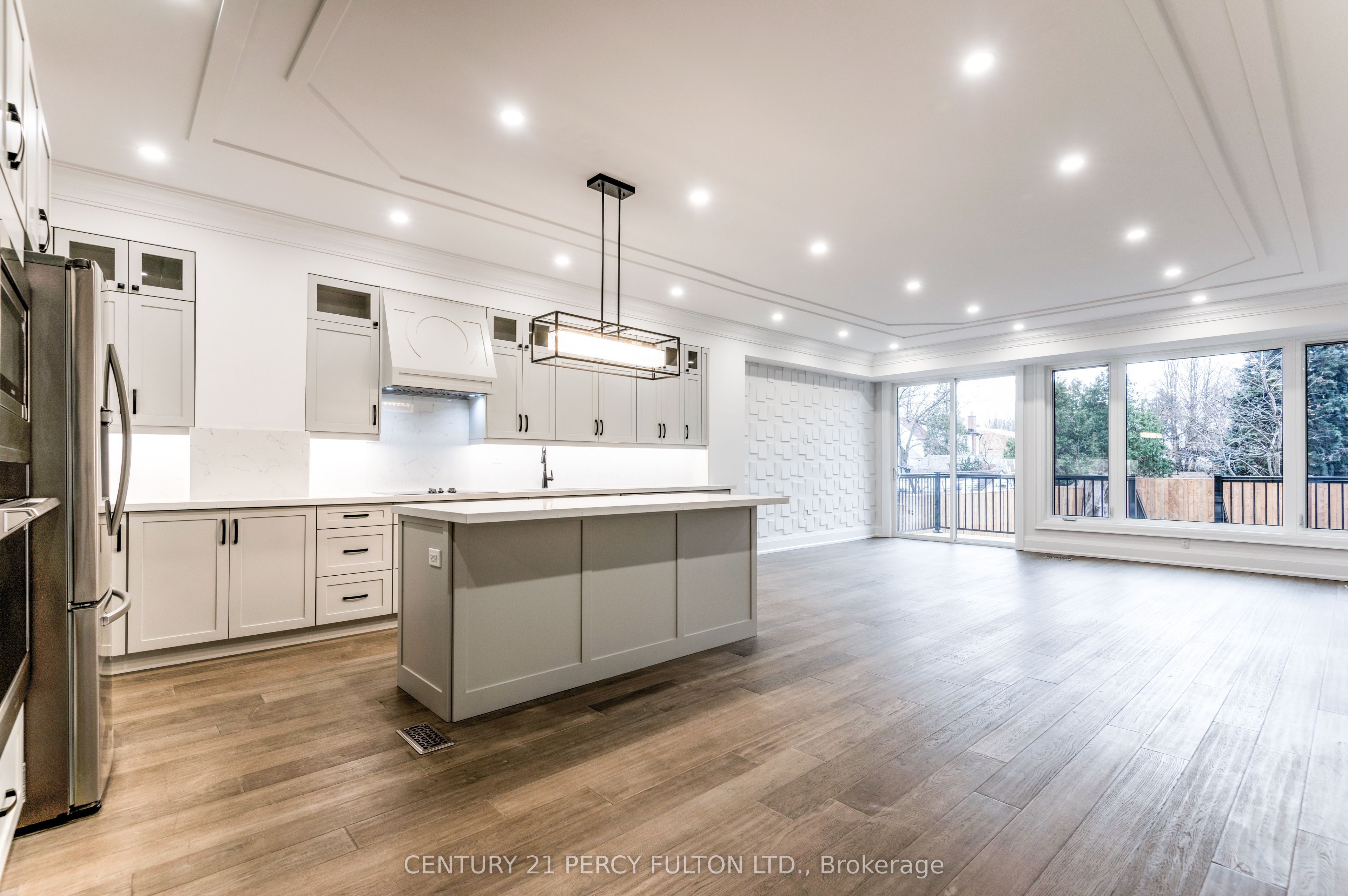 195 Danforth Road Property Photo 7