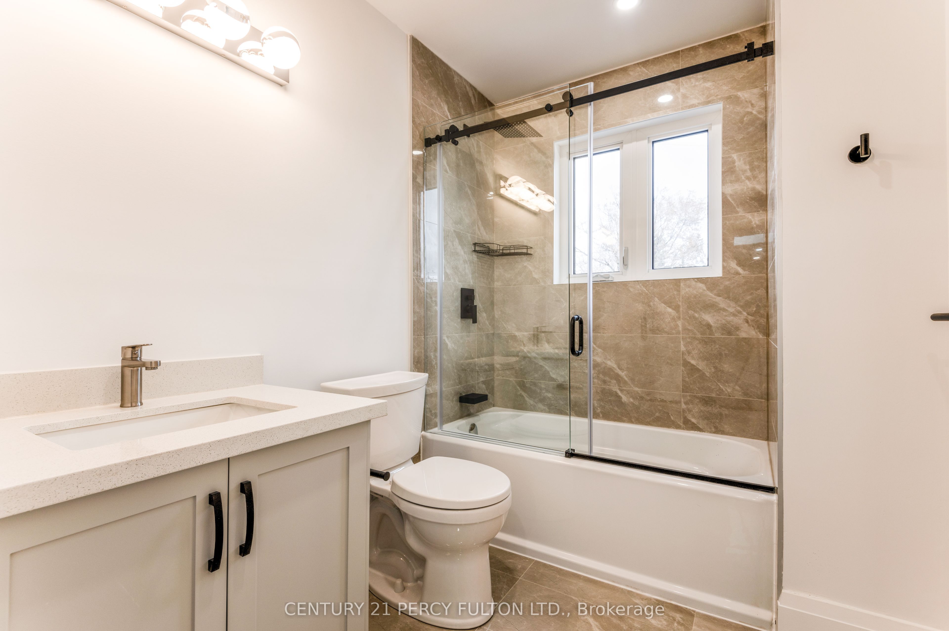 195 Danforth Road Property Photo 25