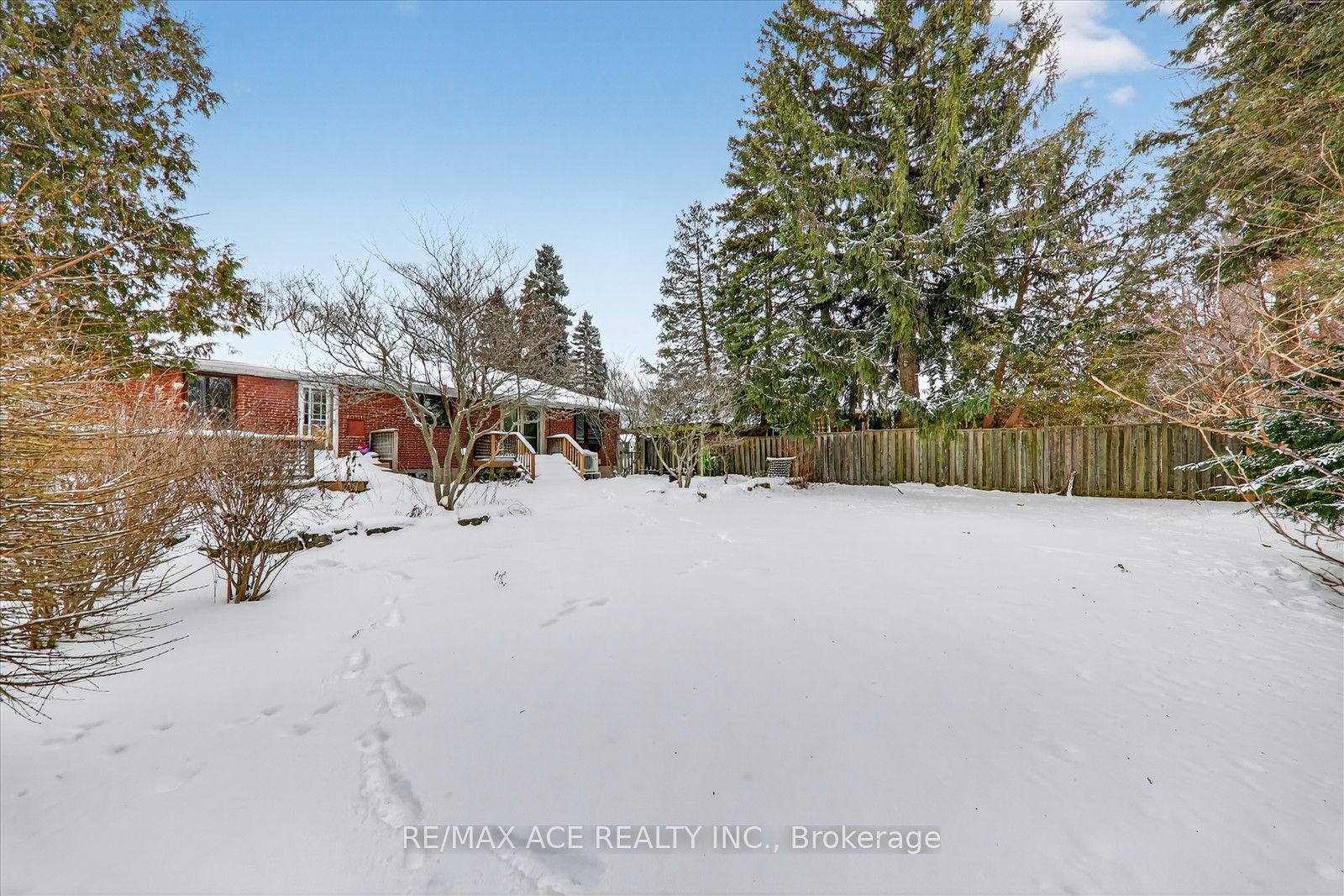 40 Brinloor Boulevard Main Property Photo 25