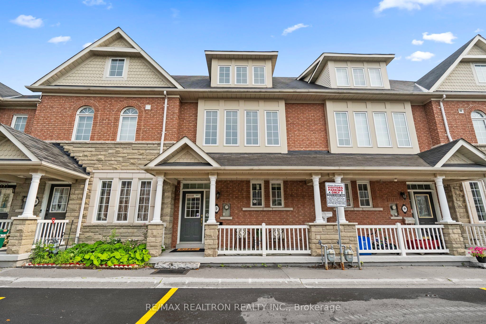 7 Torr Lane Property Photo 1