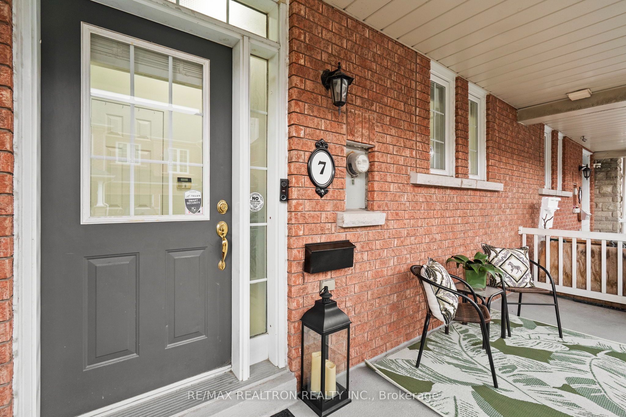 7 Torr Lane Property Photo 2