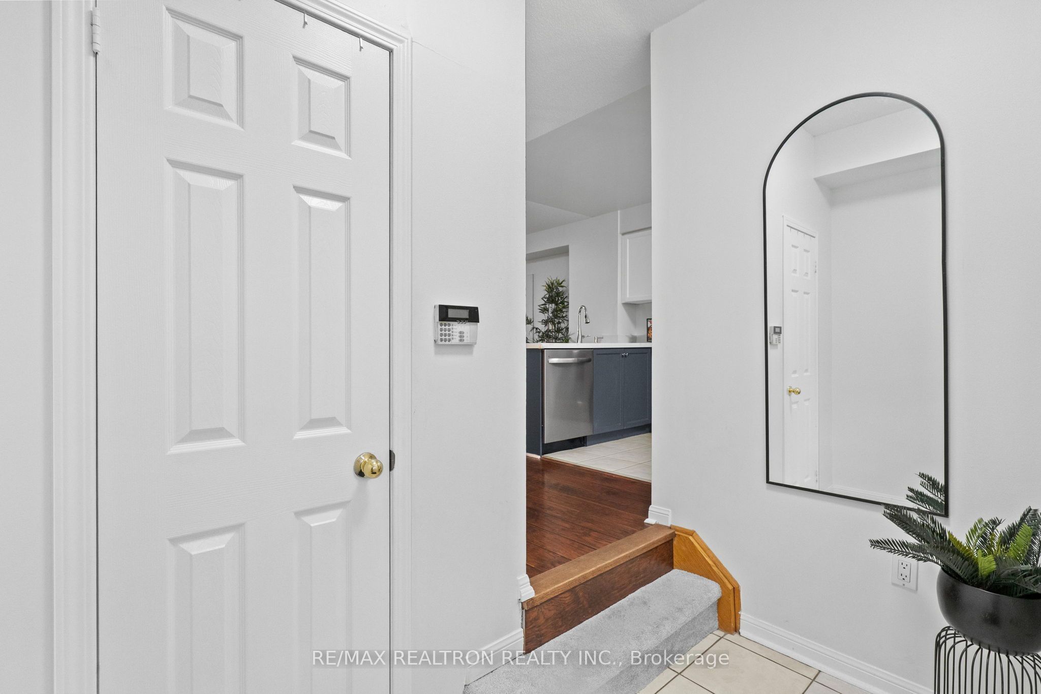 7 Torr Lane Property Photo 3