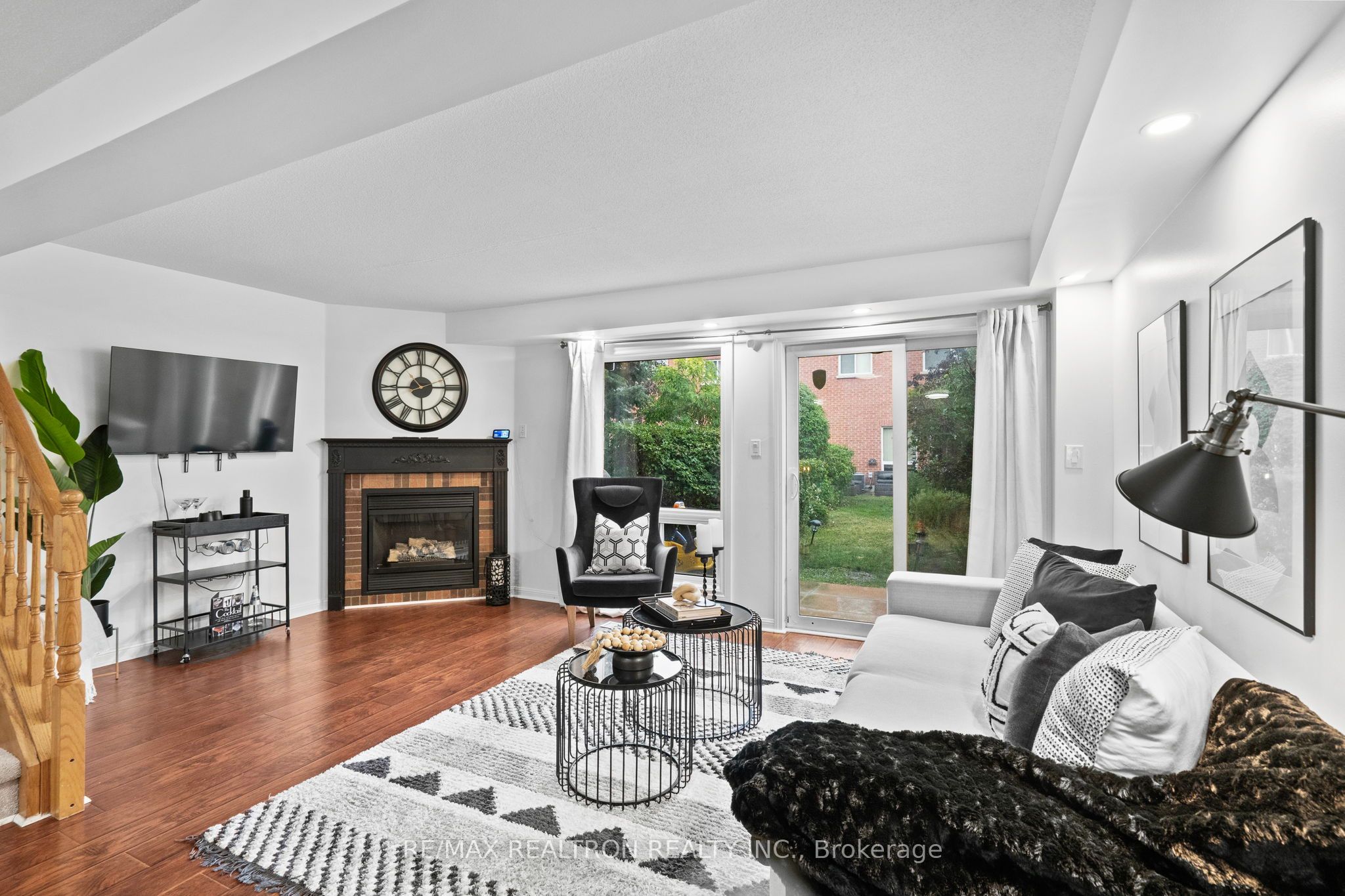 7 Torr Lane Property Photo 6