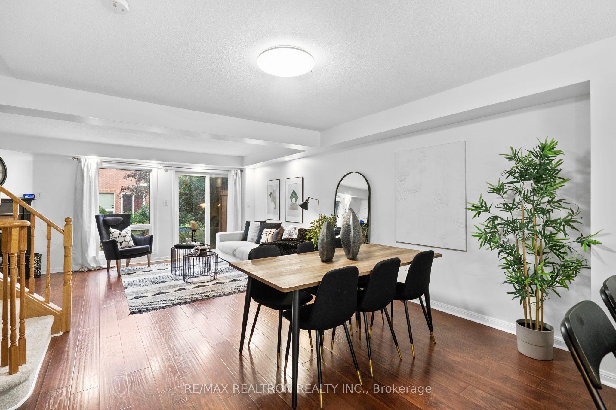 7 Torr Lane Property Photo 8