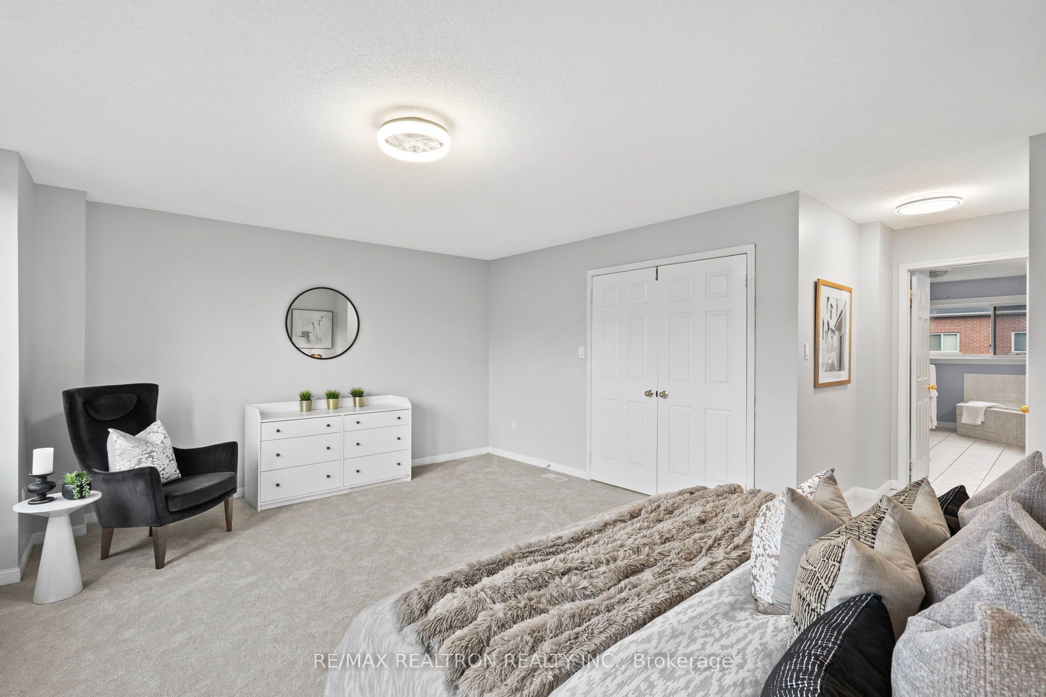 7 Torr Lane Property Photo 16