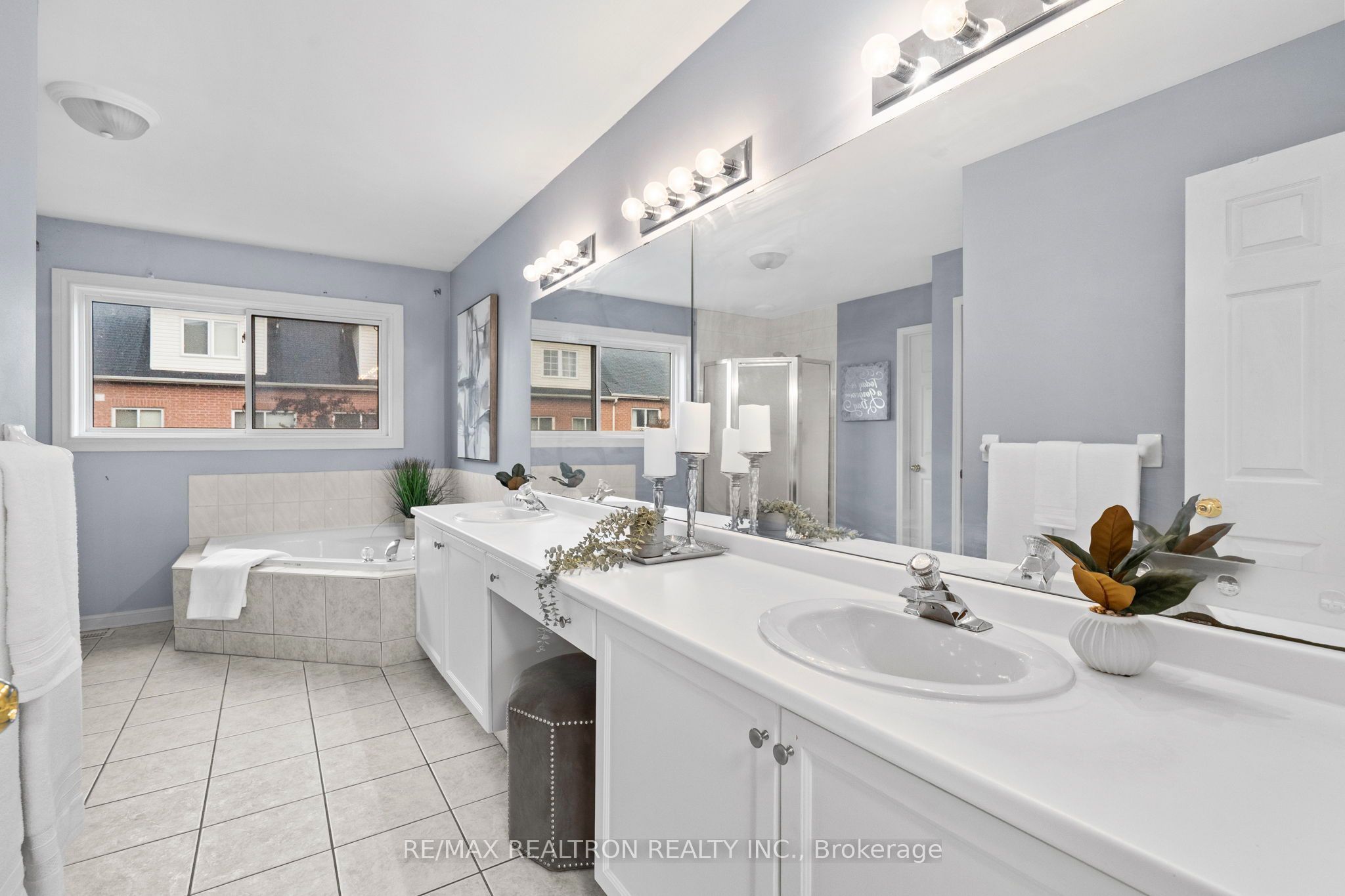 7 Torr Lane Property Photo 17