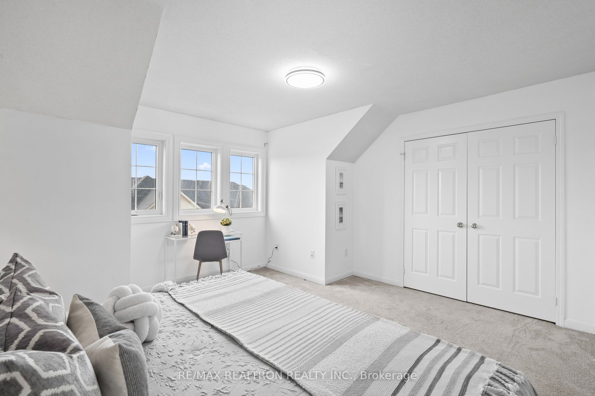 7 Torr Lane Property Photo 21