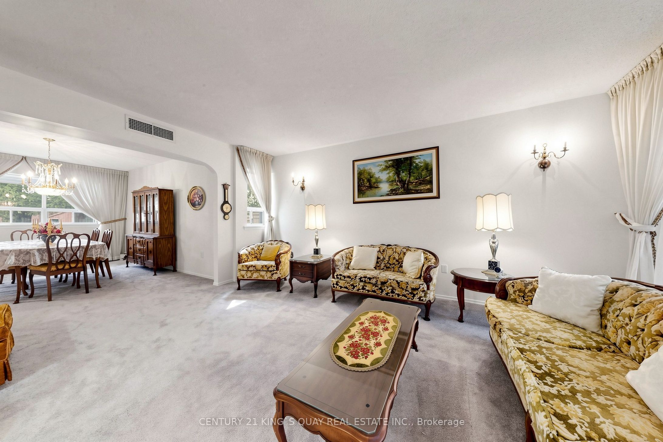 35 Coxwell Avenue Property Photo 6