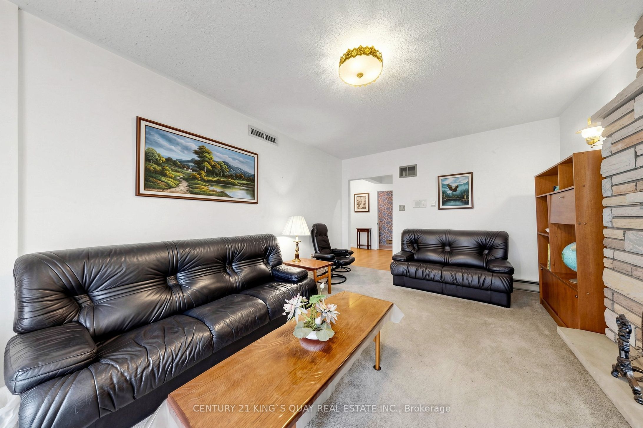 35 Coxwell Avenue Property Photo 15