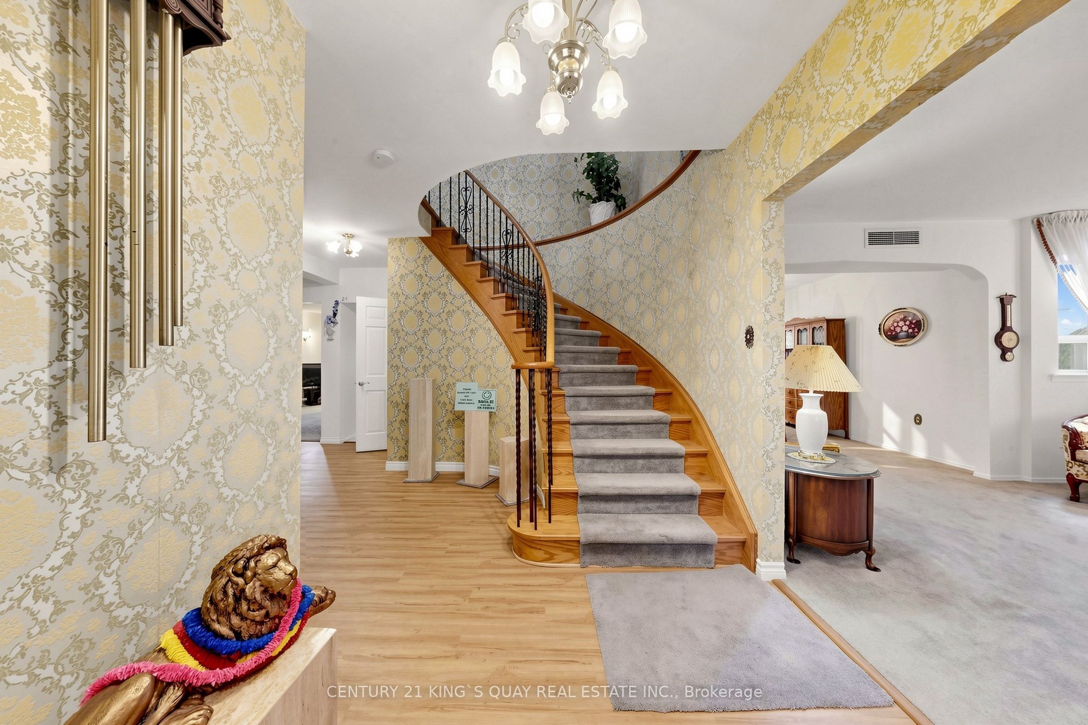 35 Coxwell Avenue Property Photo 17