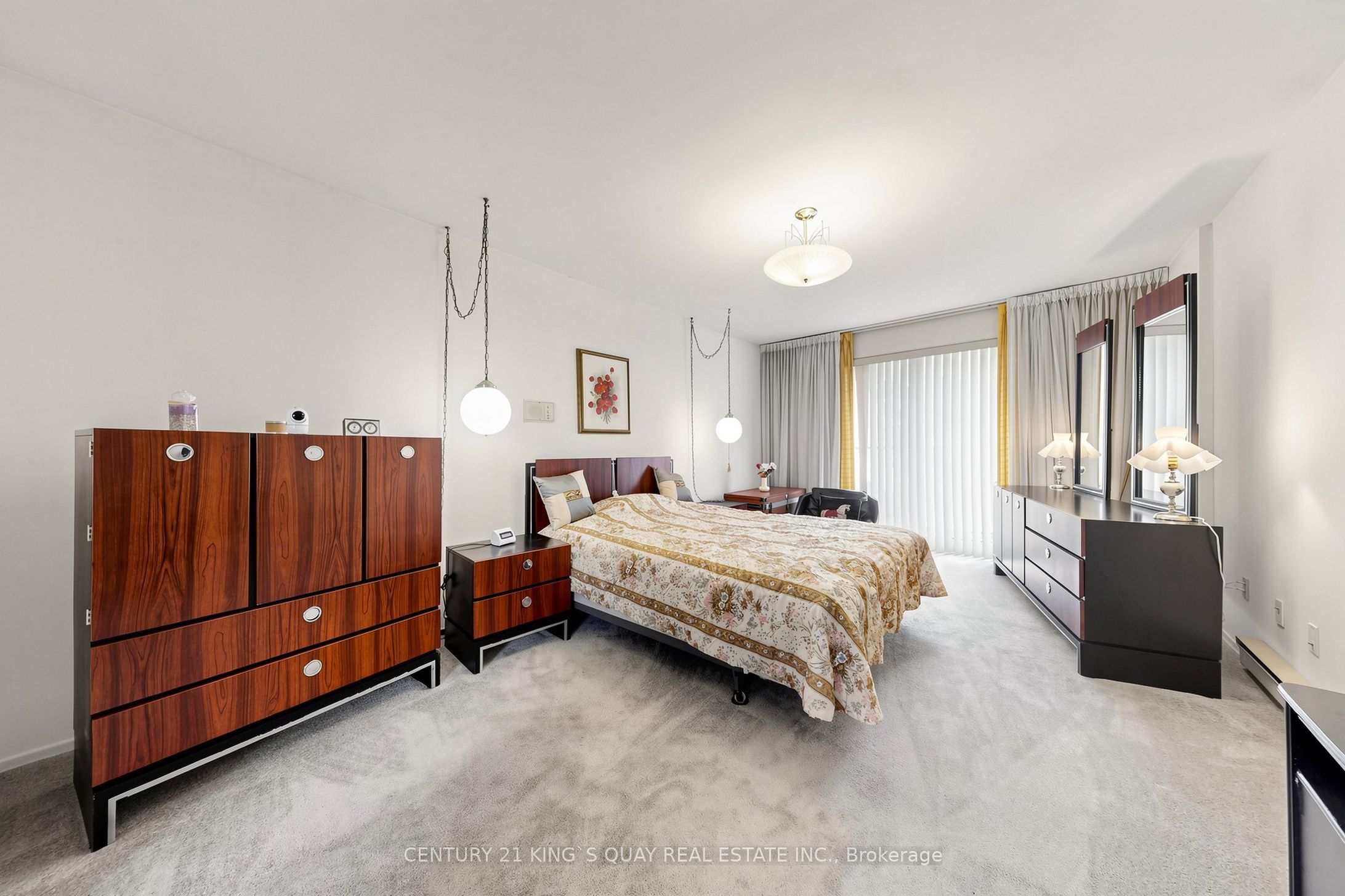 35 Coxwell Avenue Property Photo 19
