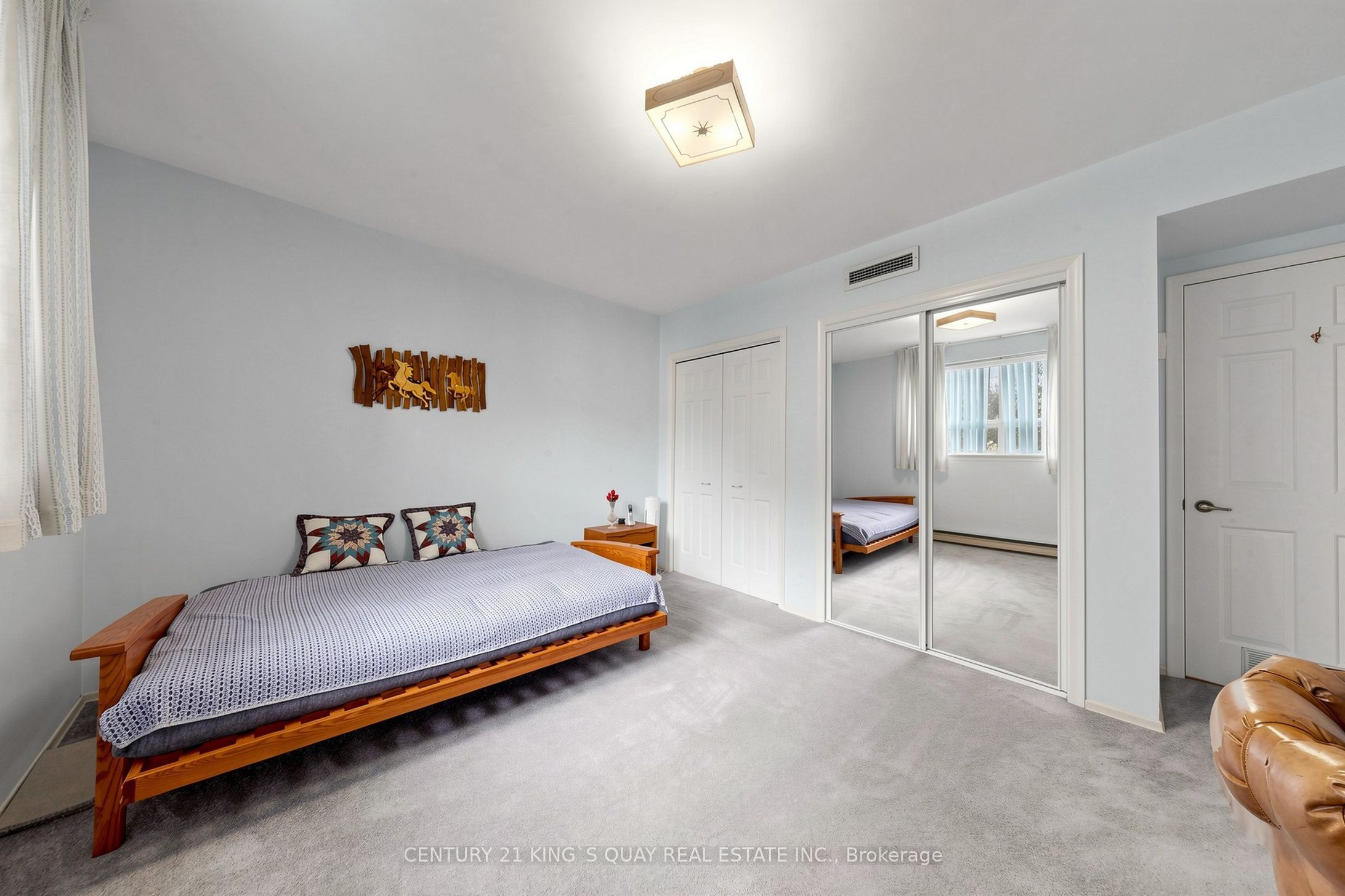 35 Coxwell Avenue Property Photo 23