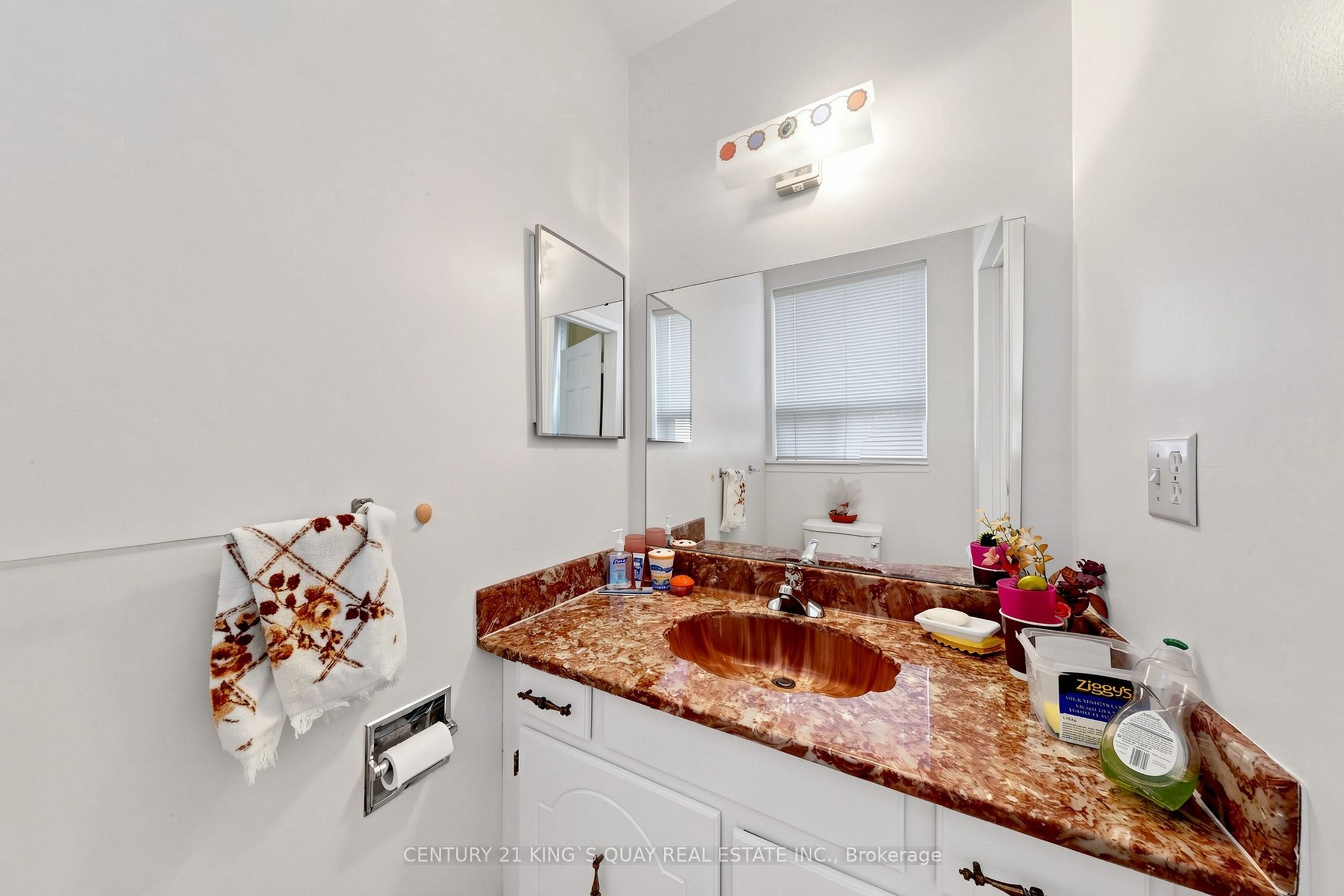 35 Coxwell Avenue Property Photo 29