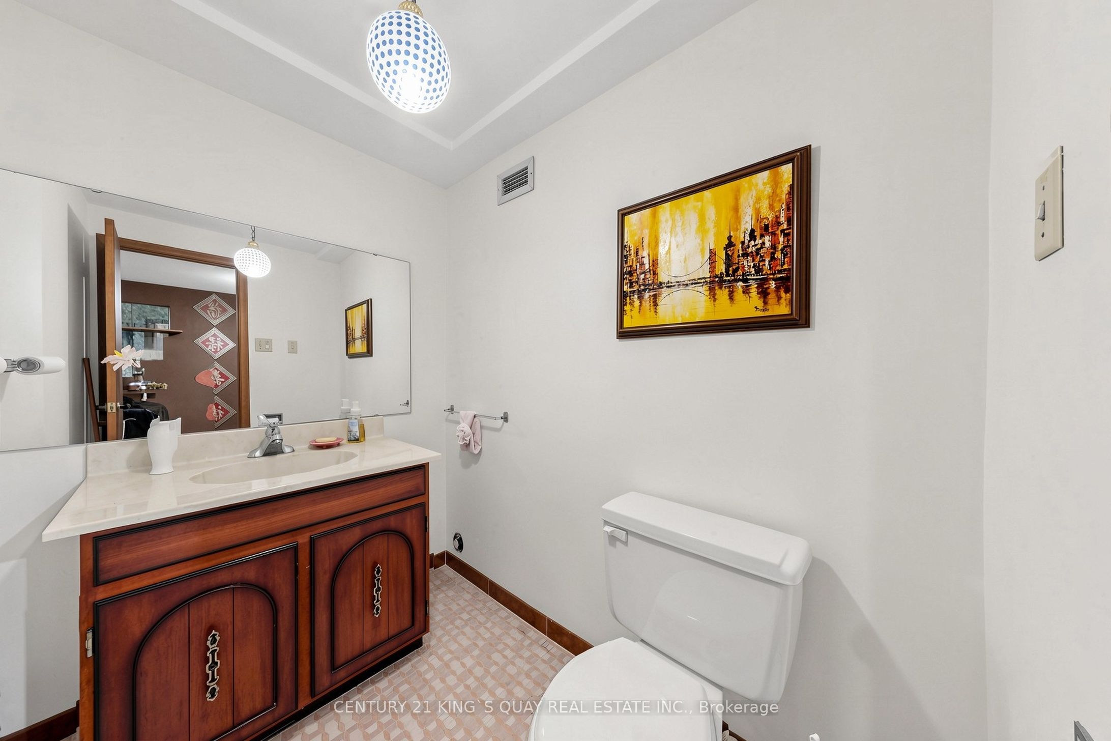 35 Coxwell Avenue Property Photo 42