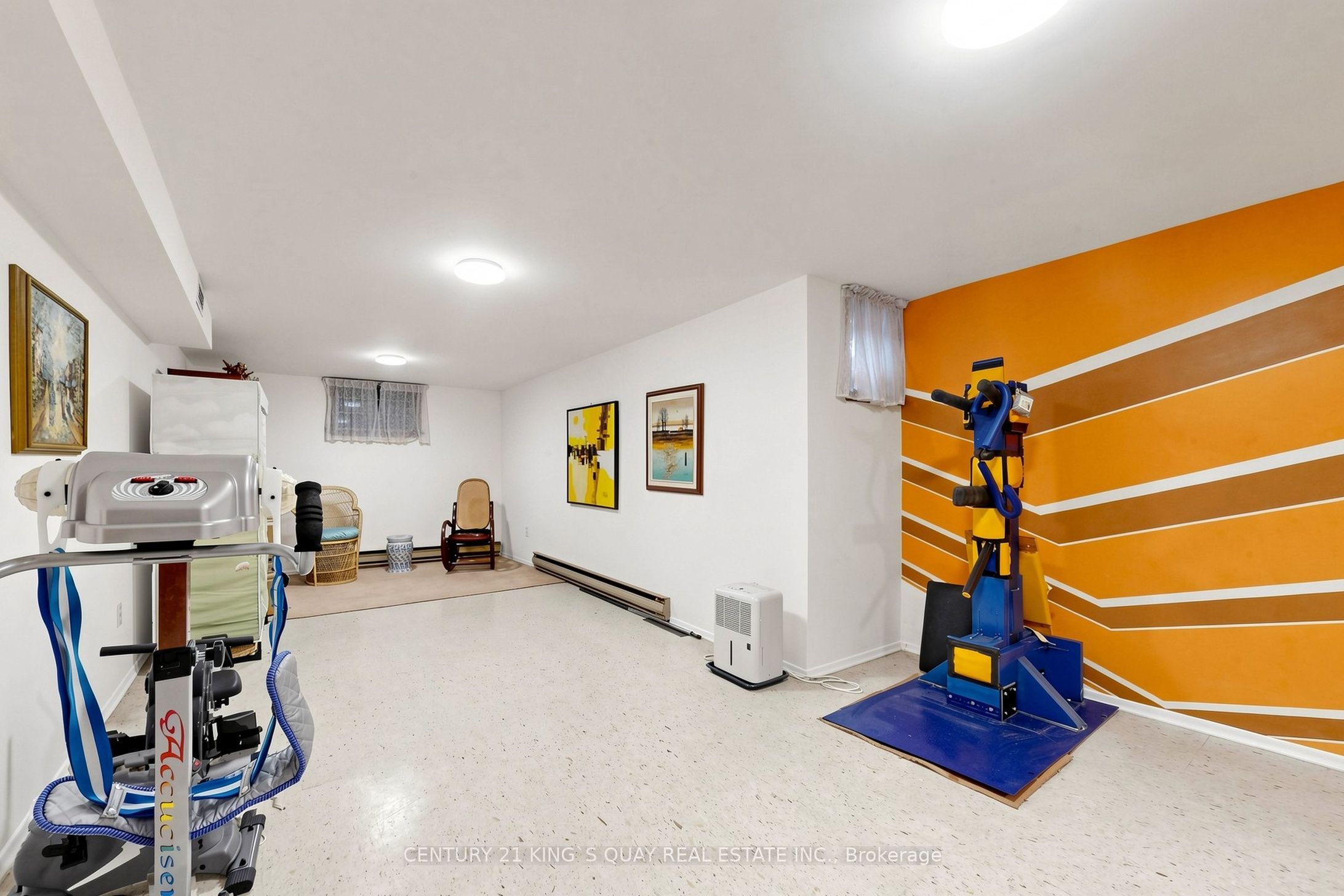 35 Coxwell Avenue Property Photo 43