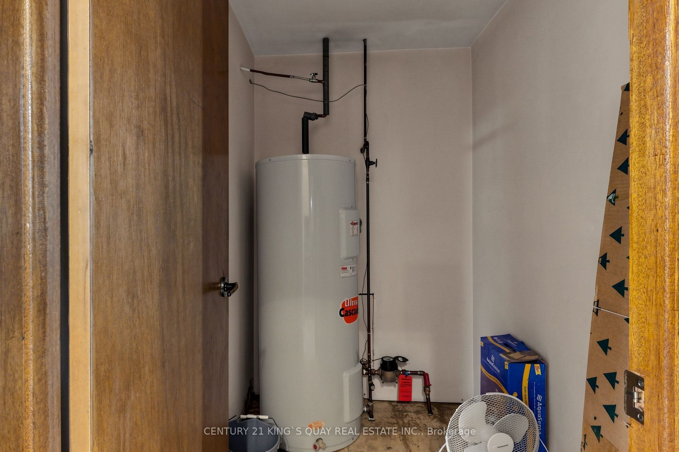 35 Coxwell Avenue Property Photo 47