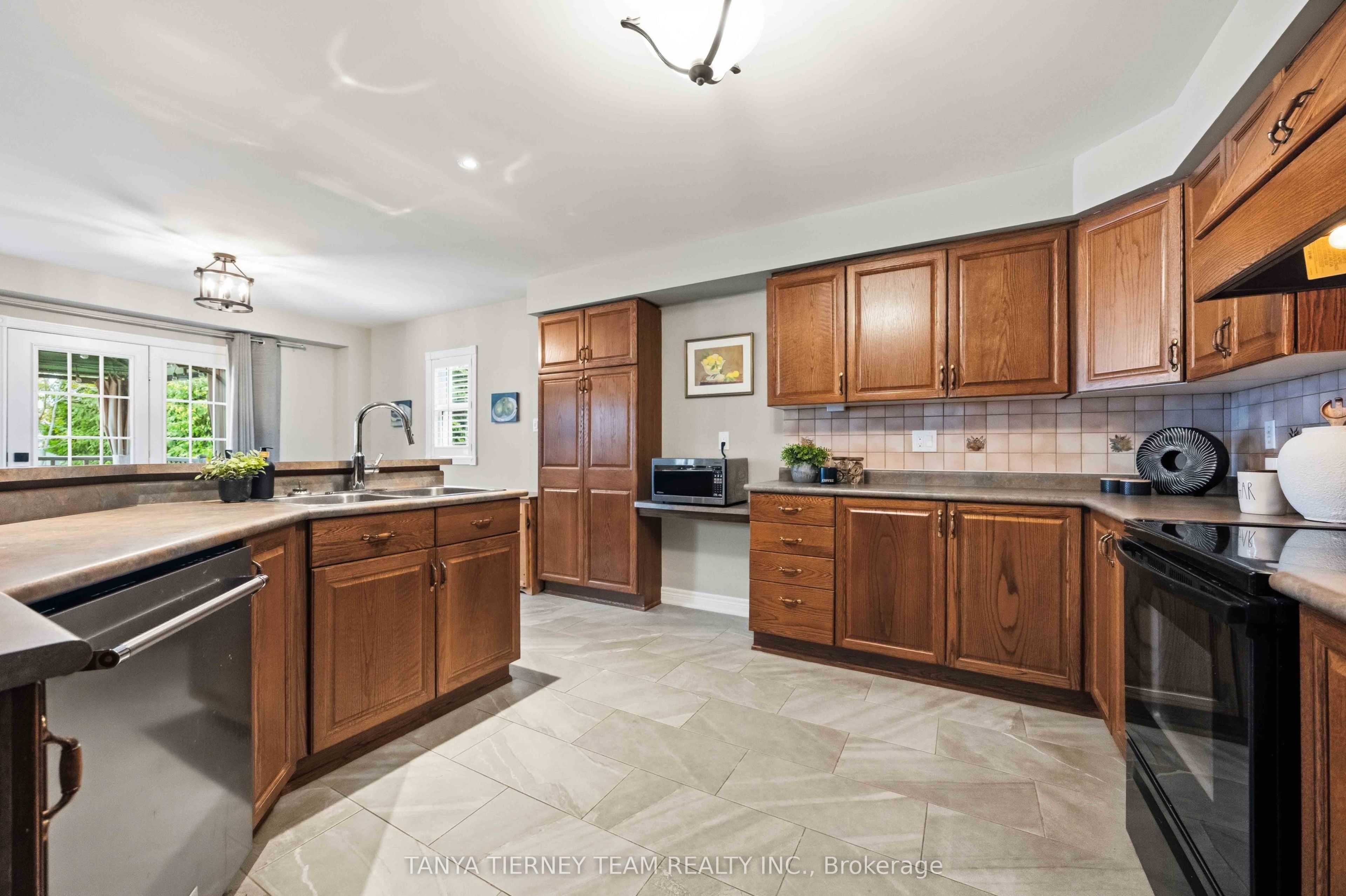 16 Waring Avenue Property Photo 13