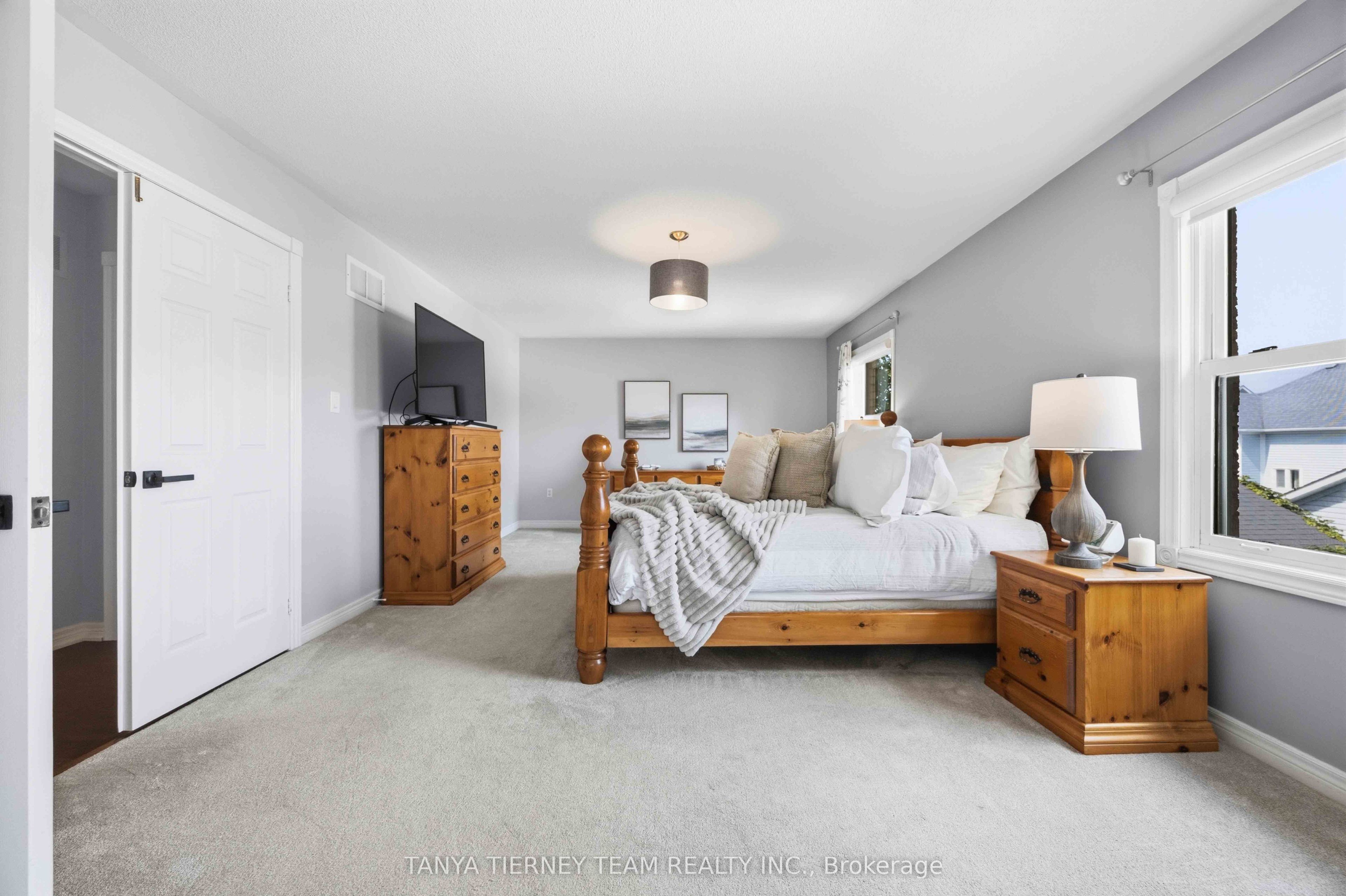 16 Waring Avenue Property Photo 31