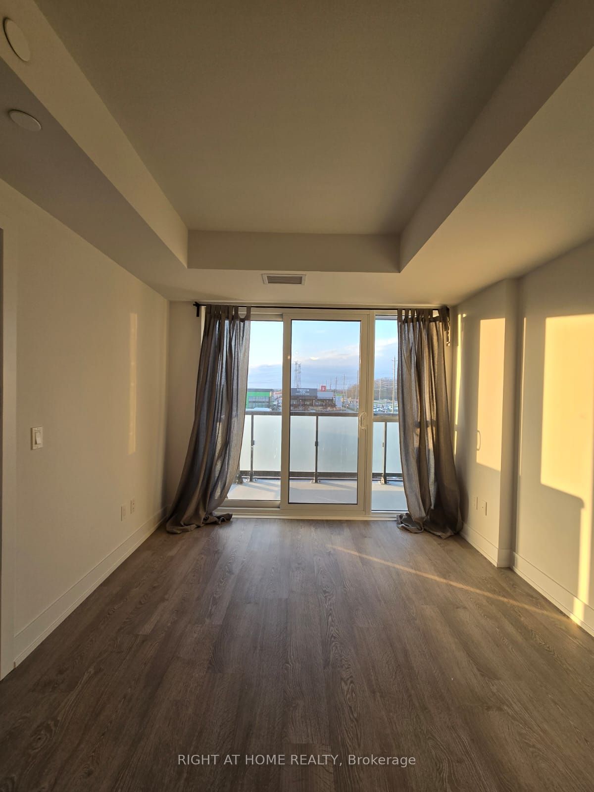 2550 Simcoe Street N Unit306 Property Photo 5