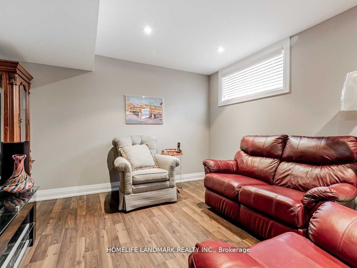 158b Glebemount Avenue Property Photo 12