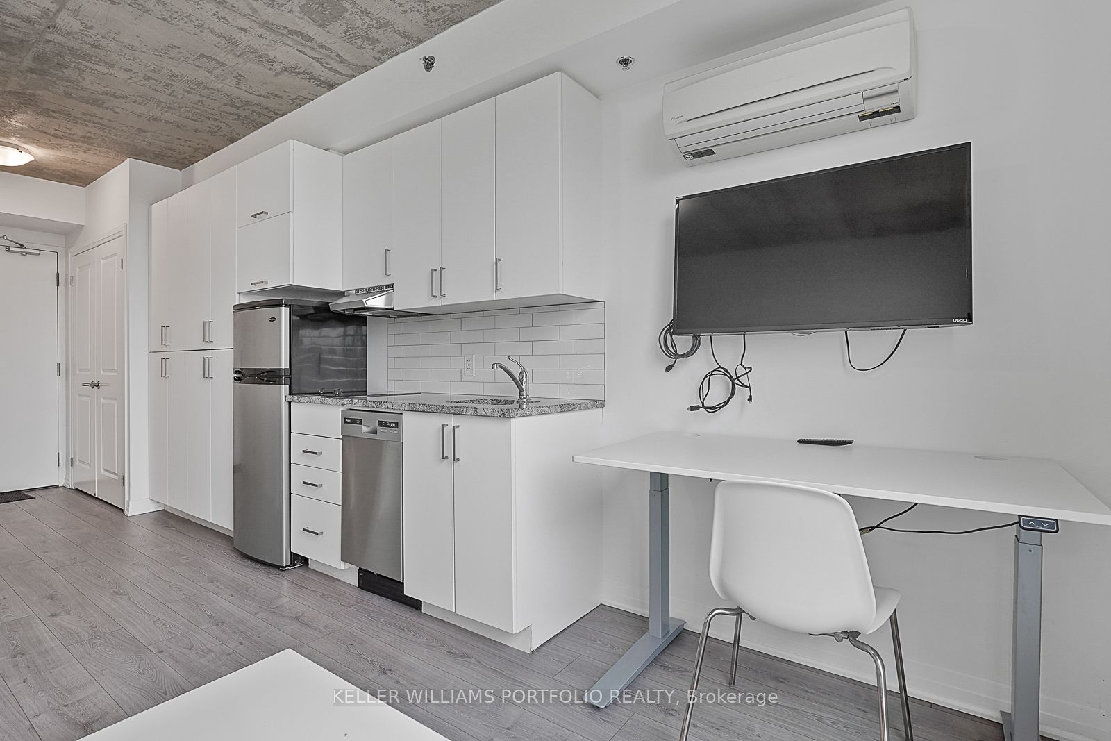 1900 Simcoe Street N 310 Property Photo 19
