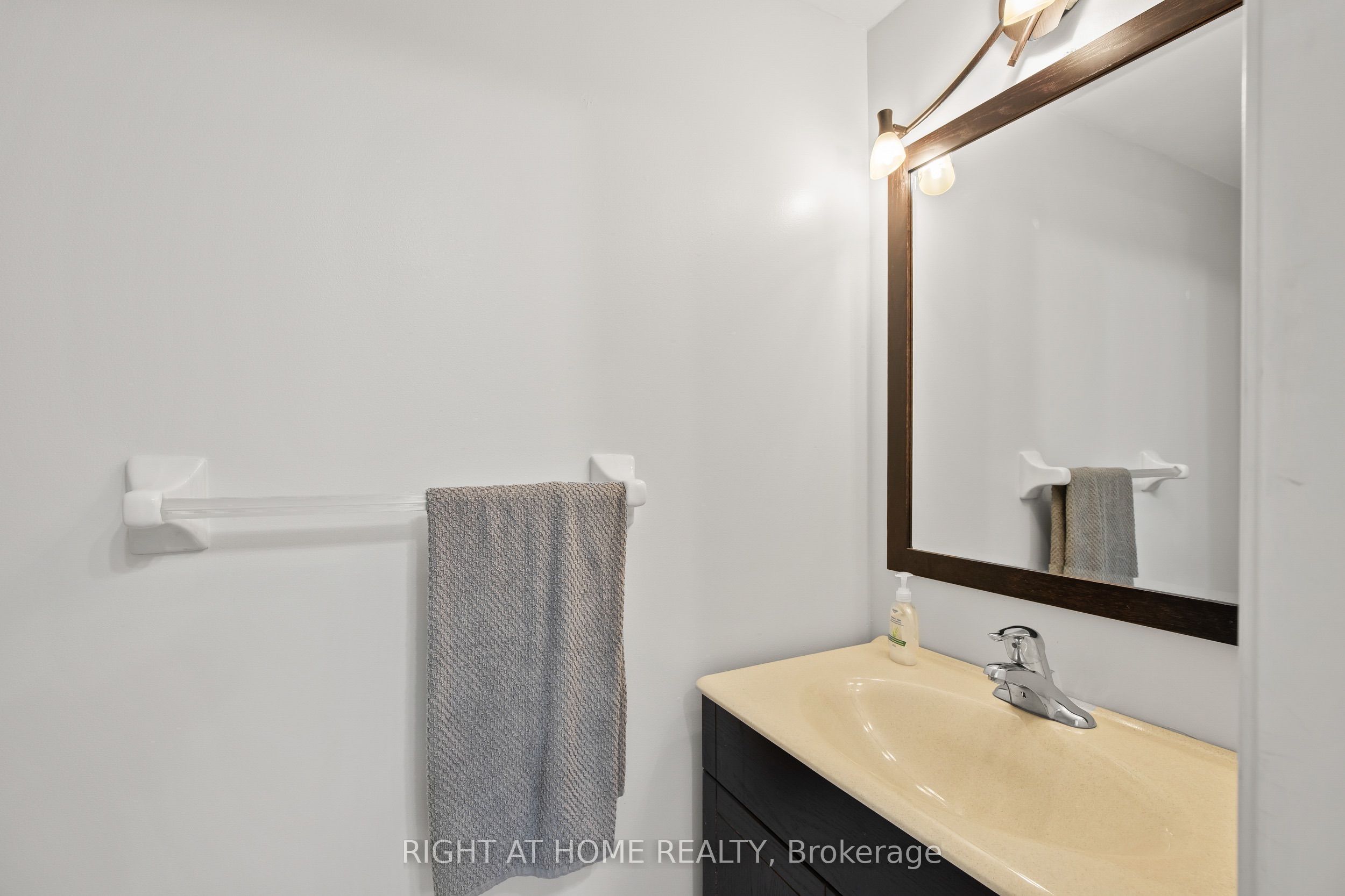 71 Hutton Place Property Photo 12