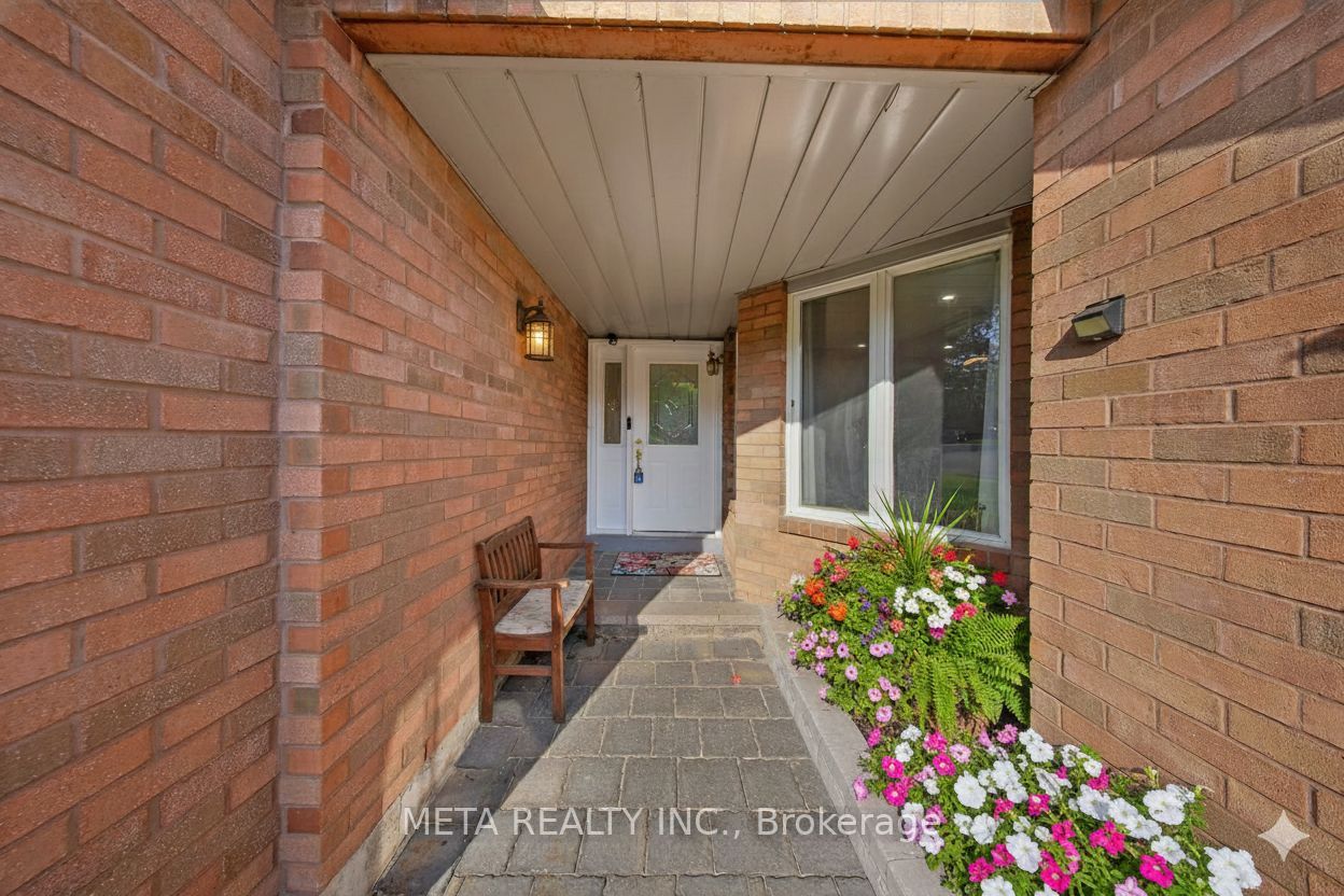 33 Heaver Drive Property Photo 2