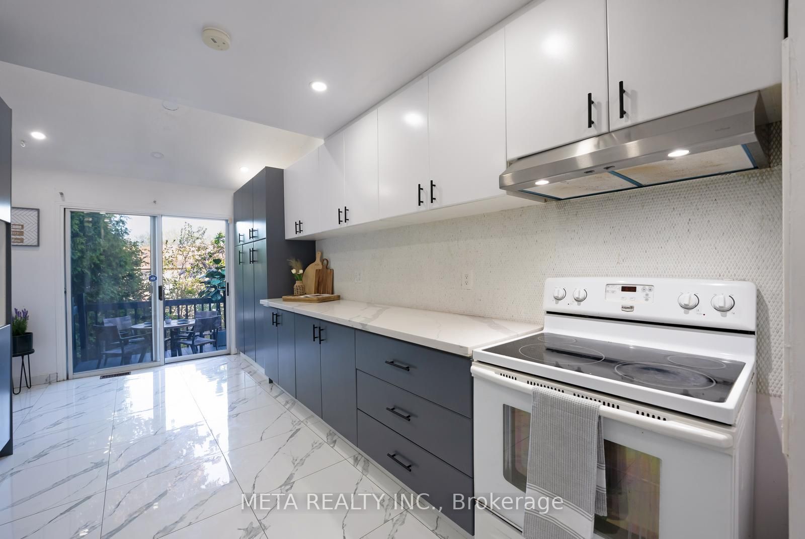 33 Heaver Drive Property Photo 12