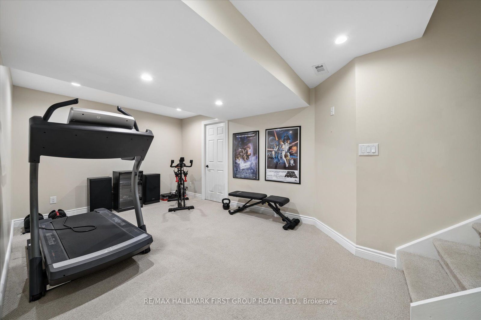 9 Pebblebrook Crescent Property Photo 32