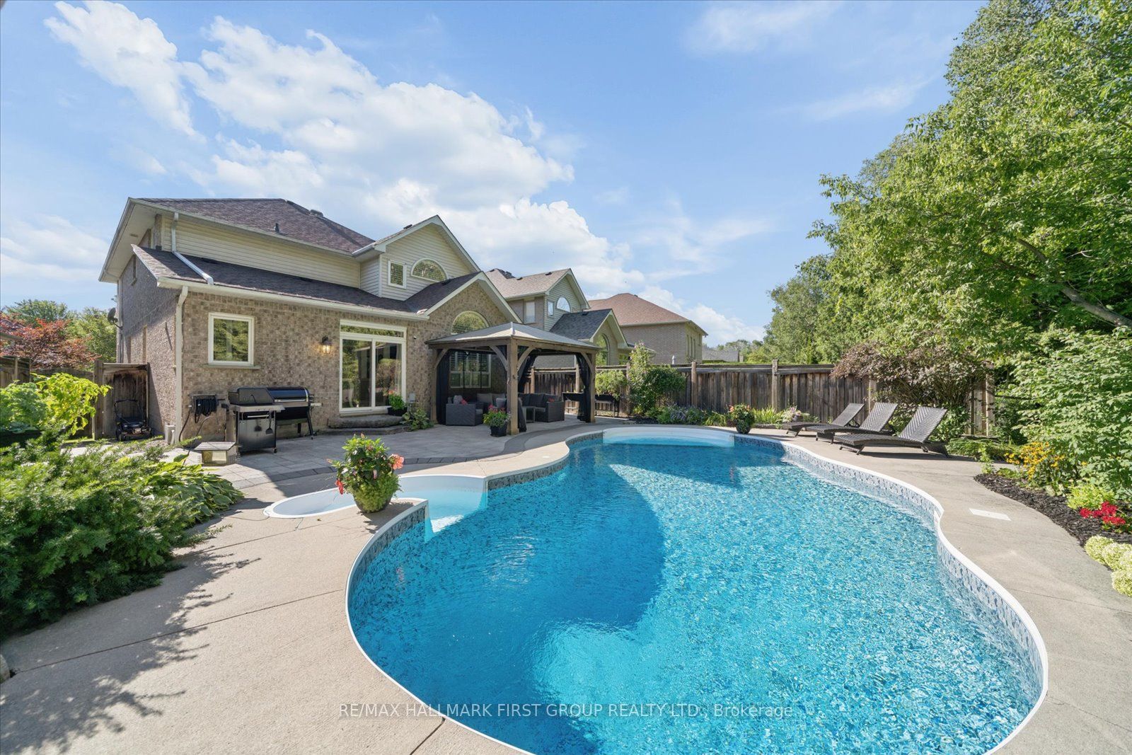9 Pebblebrook Crescent Property Photo 39