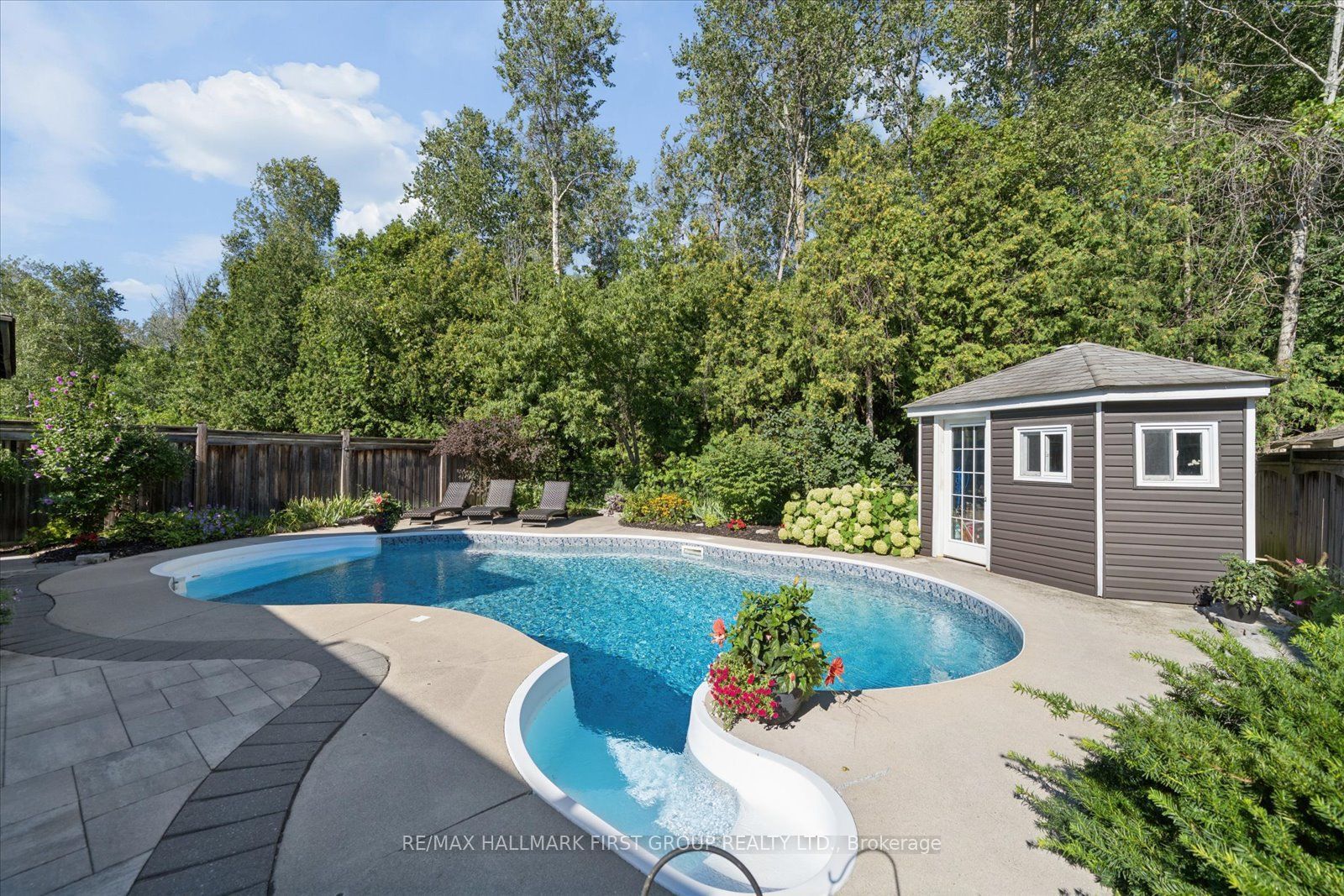 9 Pebblebrook Crescent Property Photo 40