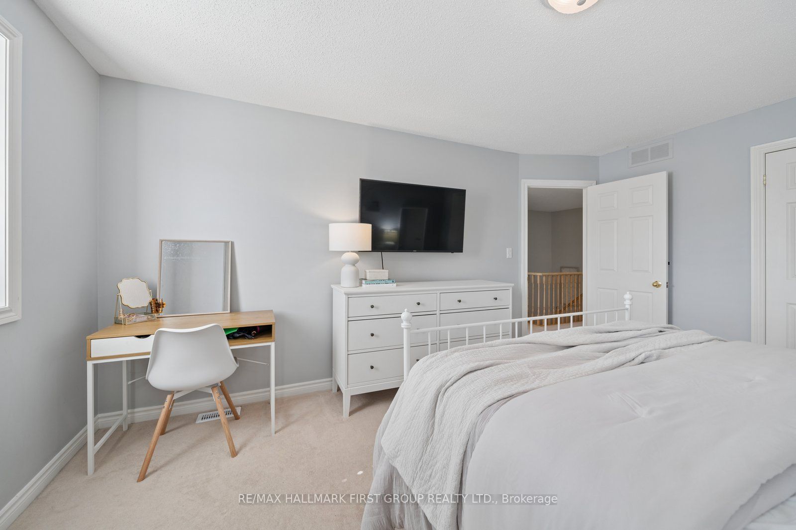 9 Pebblebrook Crescent Property Photo 44