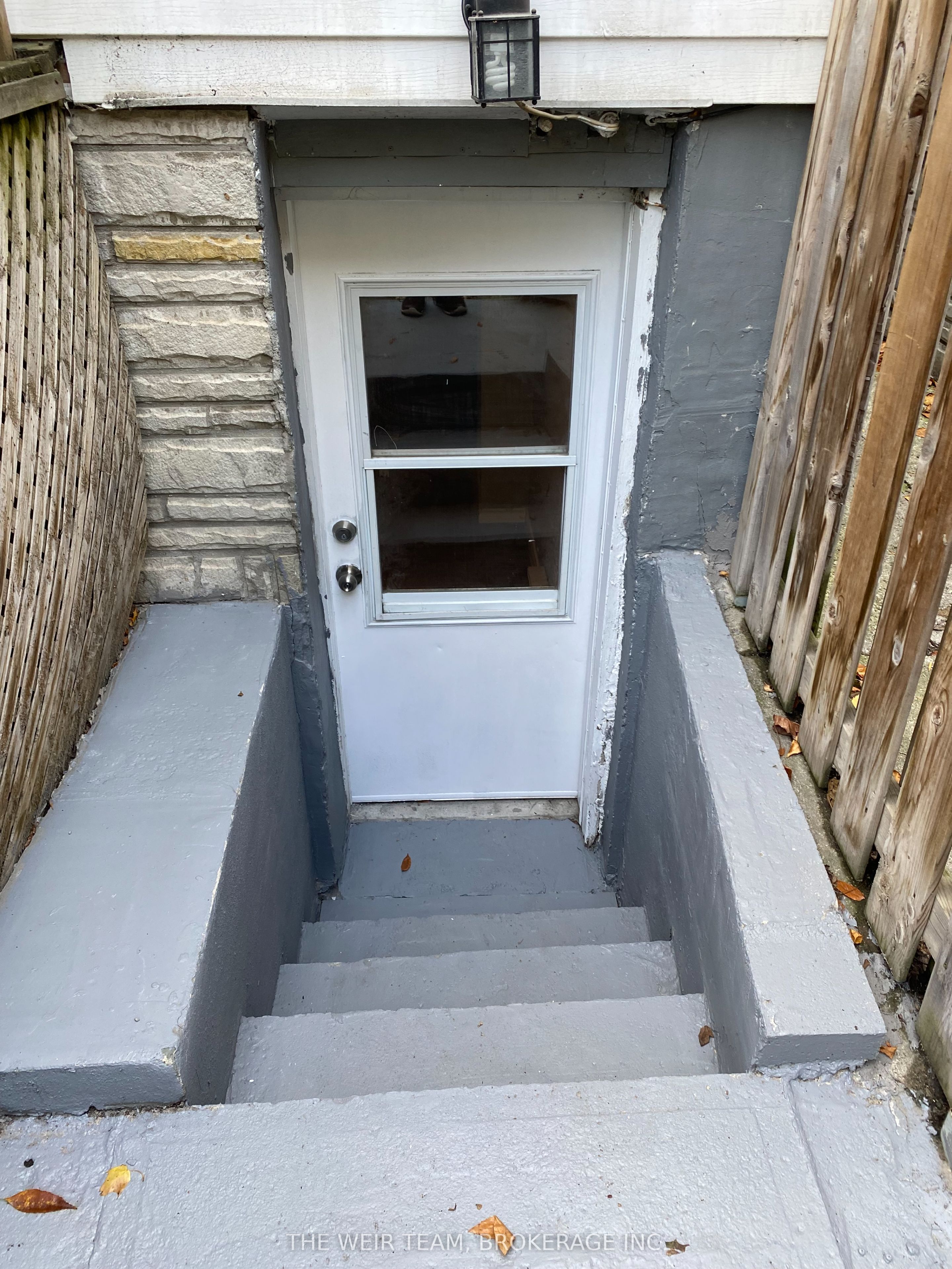61 Rushbrooke Avenue Lower Property Photo 2