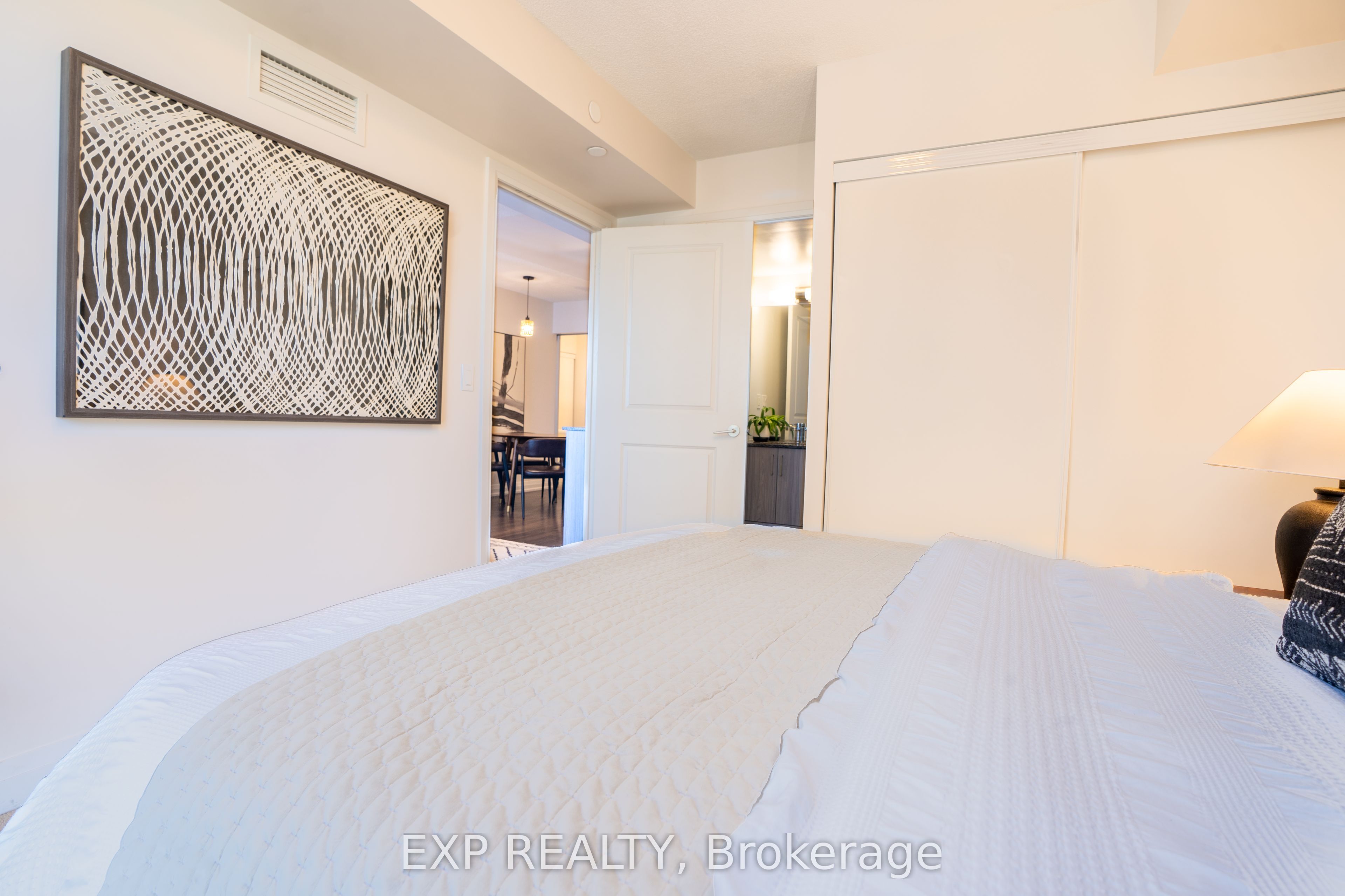 20 Meadowglen Place 2410 Property Photo 6