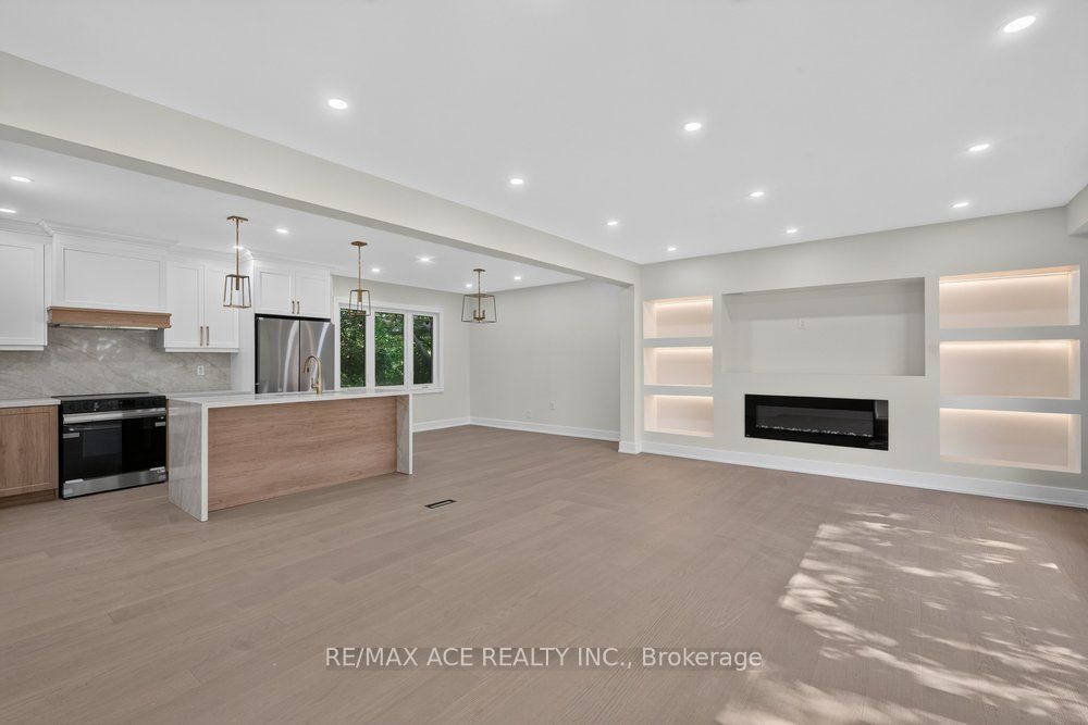 11 Faircroft Boulevard Property Photo 4