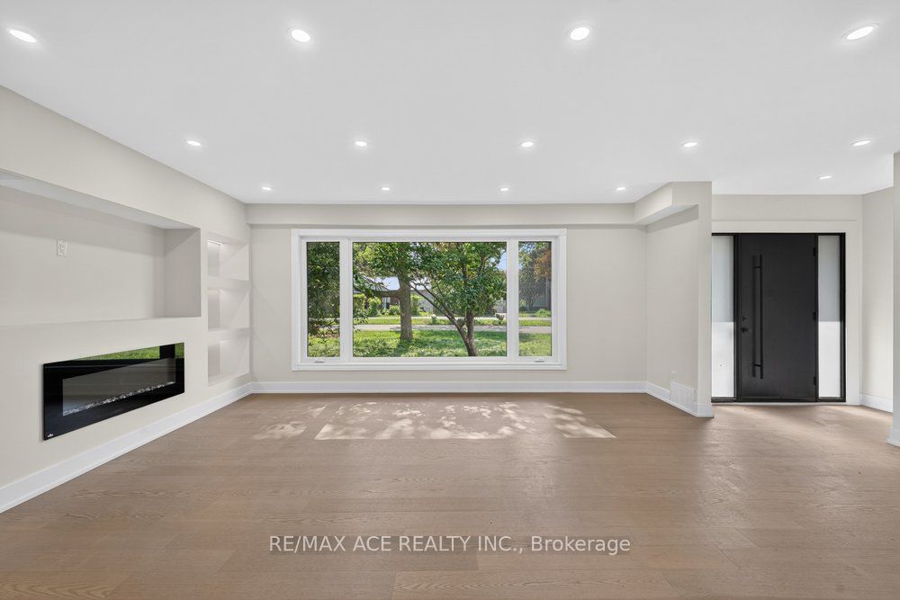 11 Faircroft Boulevard Property Photo 8