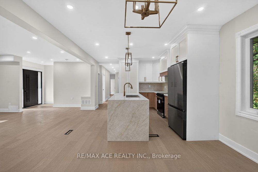 11 Faircroft Boulevard Property Photo 16