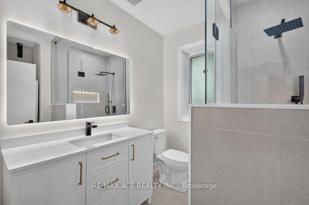 11 Faircroft Boulevard Property Photo 26